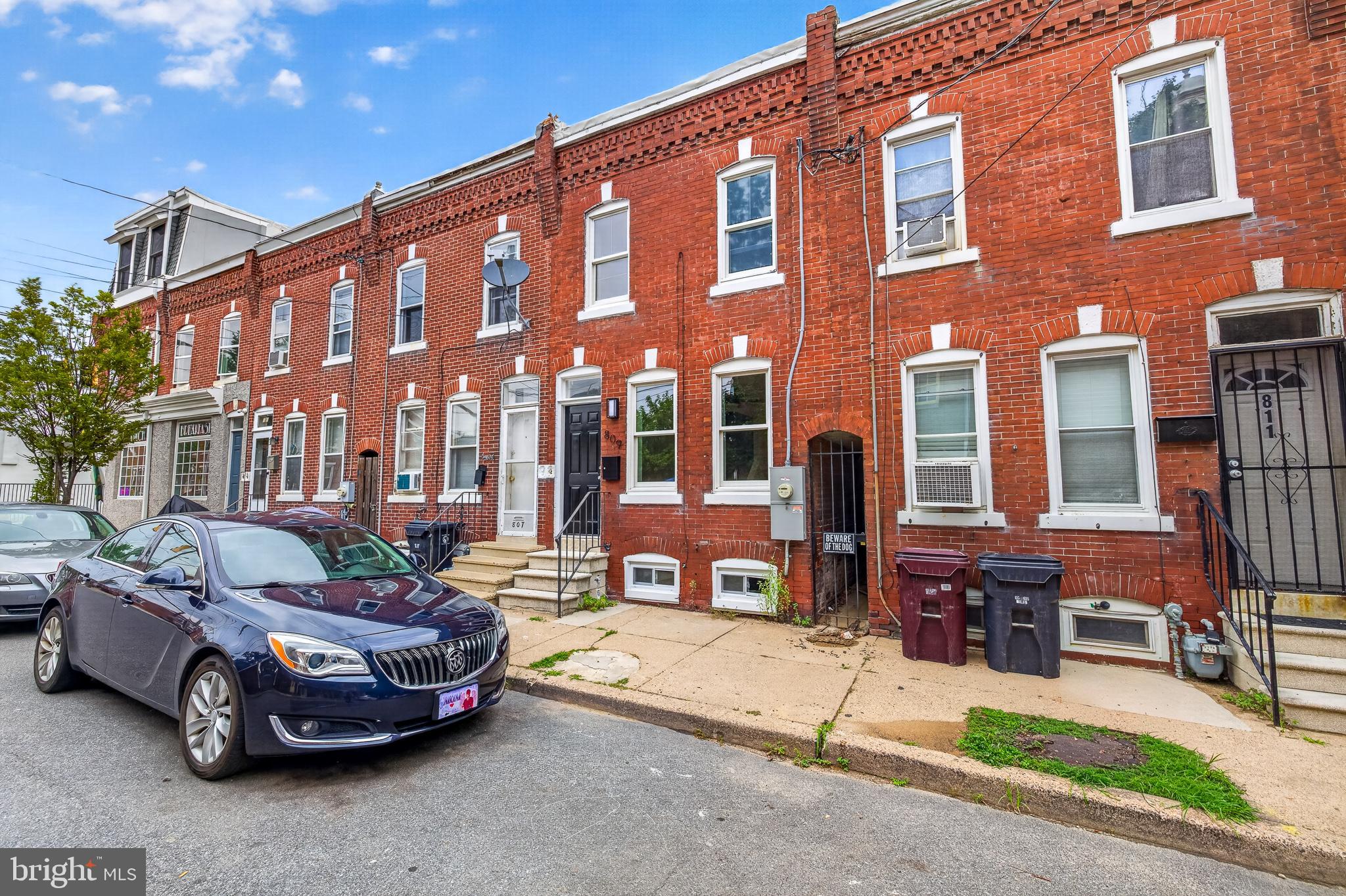 809 E SEVENTH STREET