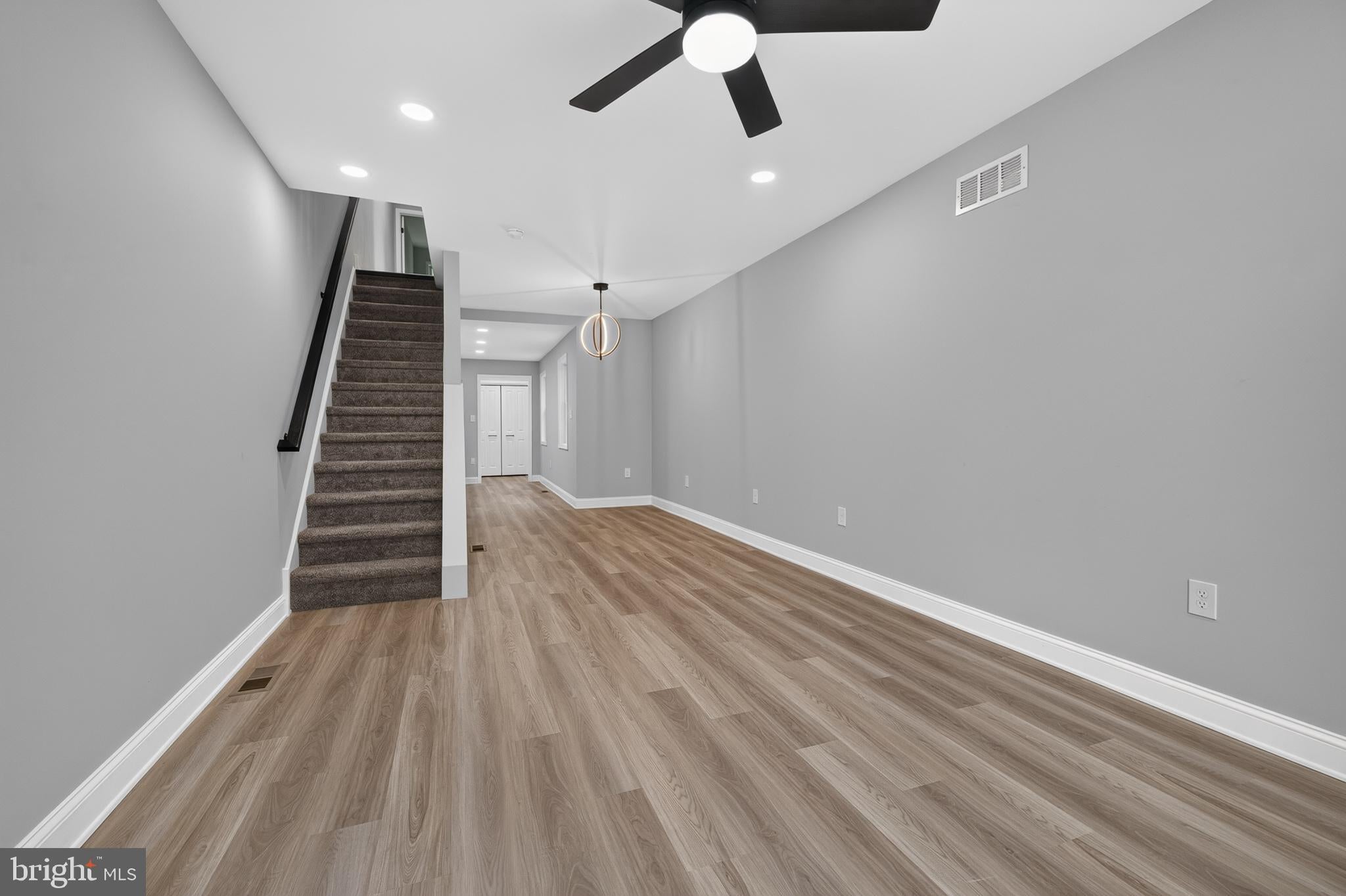 809 E SEVENTH STREET