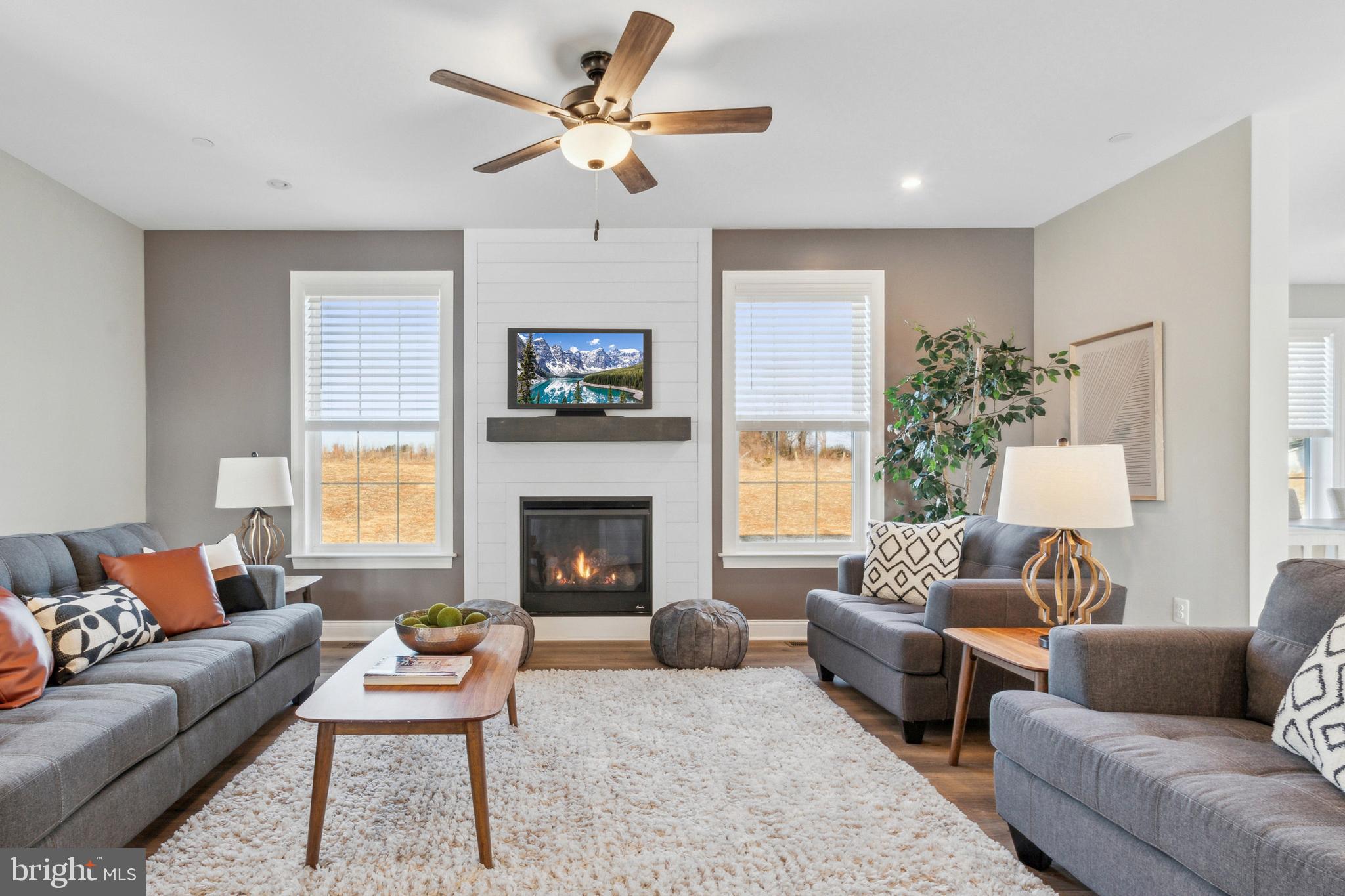 2204 ARDEN DRIVE