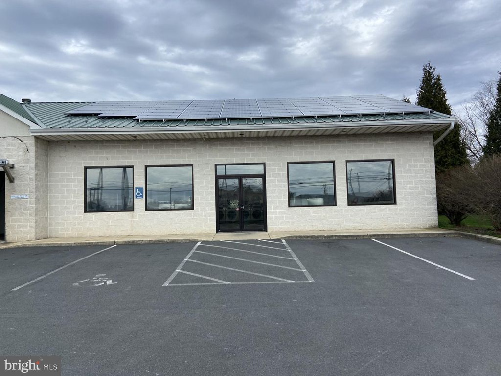 Photo of 3711 E Newport Road, GORDONVILLE, PA 17529 (MLS # PALA2044590)