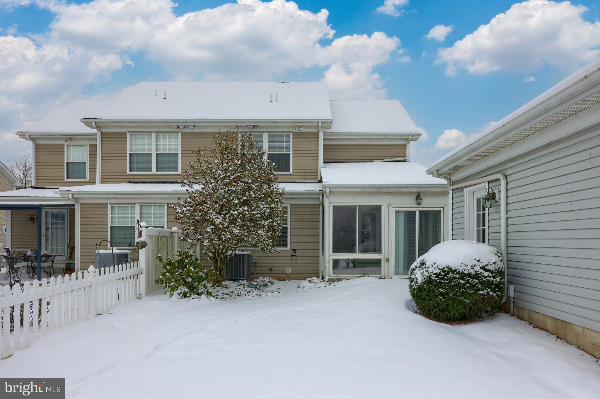 KISSEL HILL COMMONS - Residential
