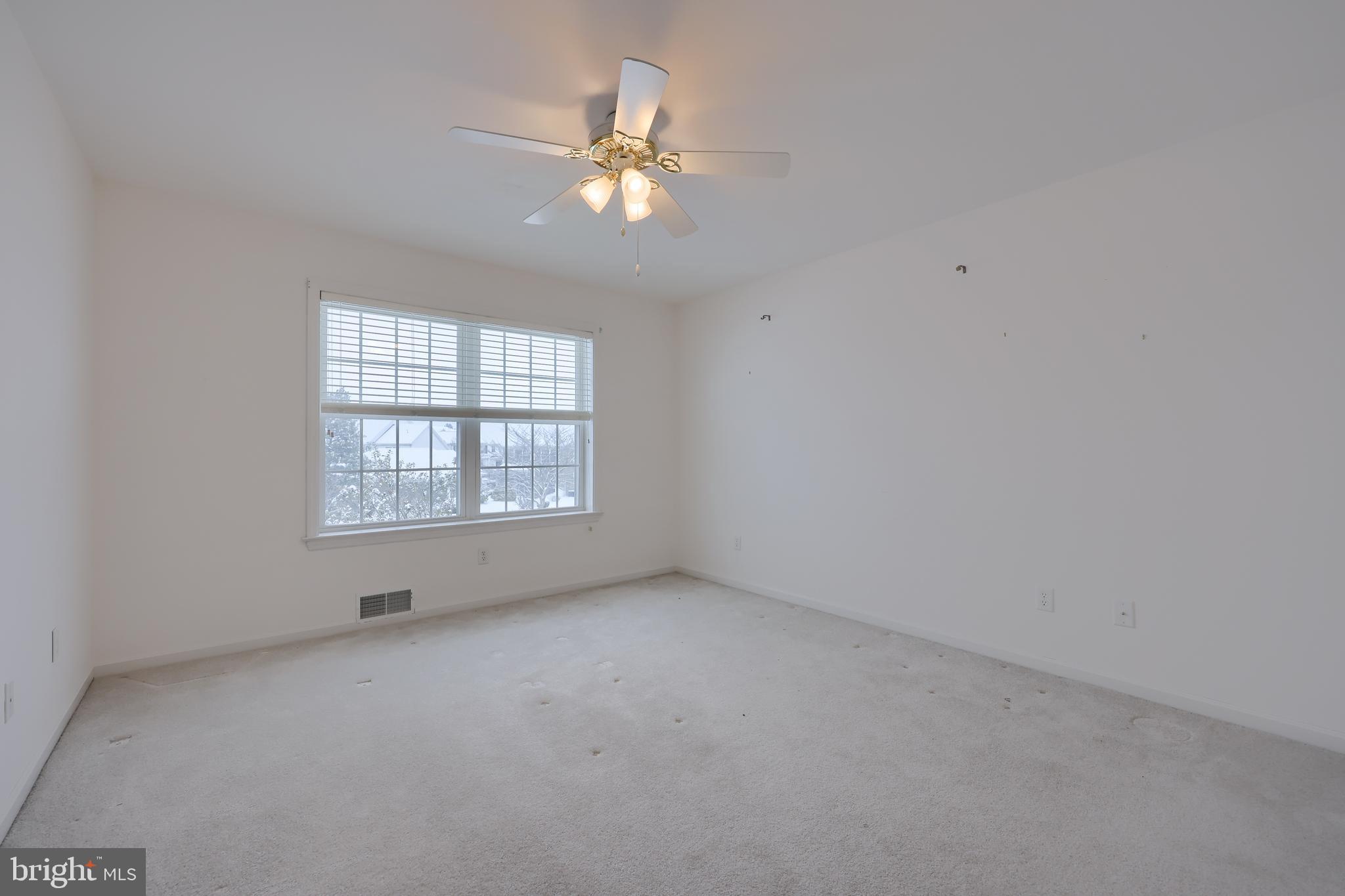 KISSEL HILL COMMONS - Residential