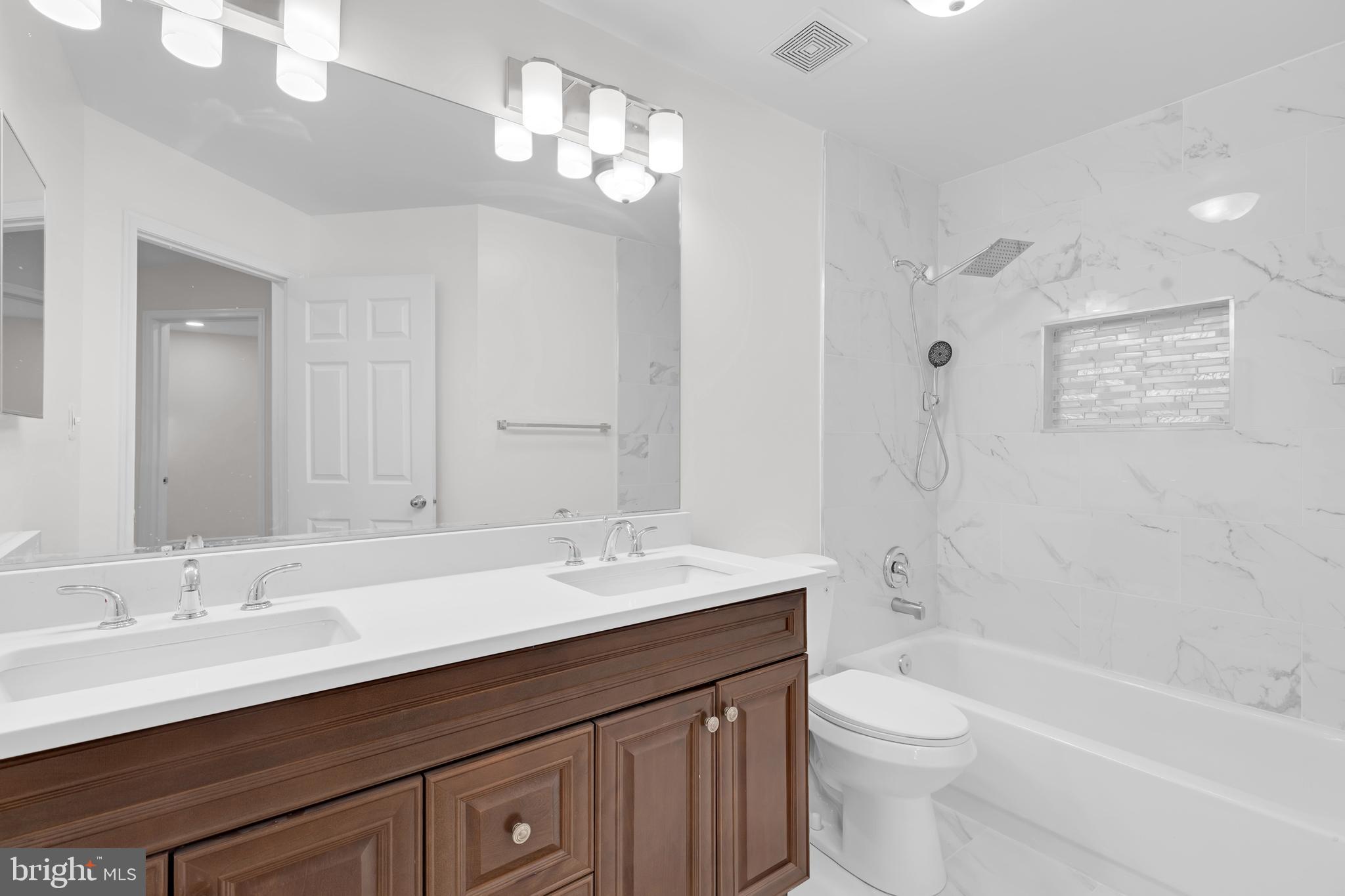 BRIDLEWOOD - Residential