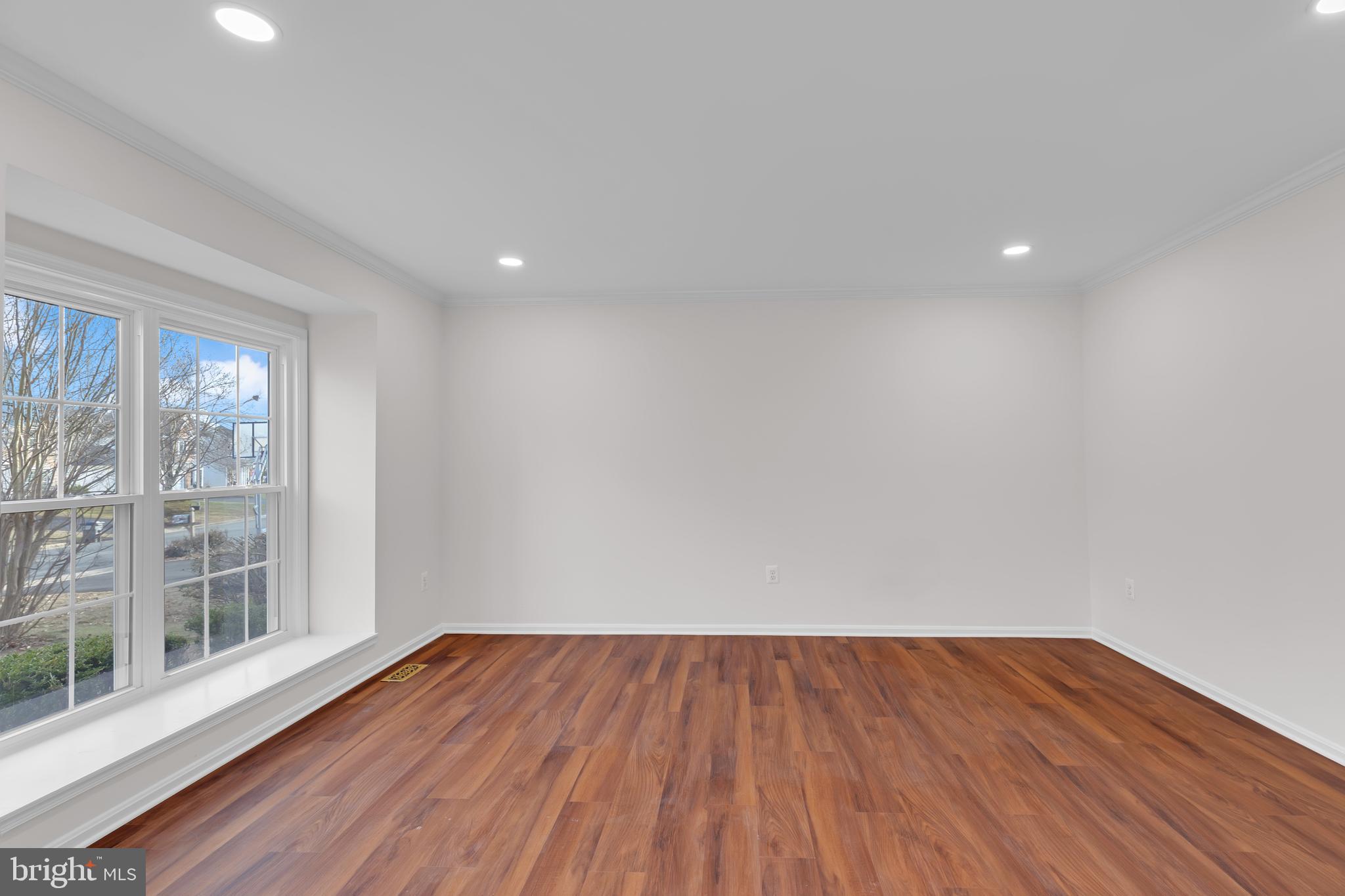 BRIDLEWOOD - Residential