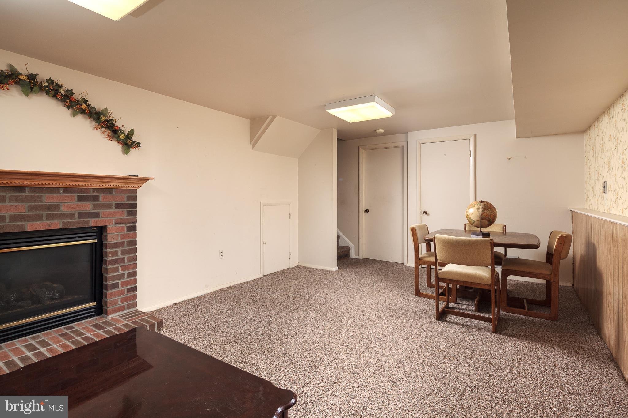 PERRY HALL ESTATES - Residential