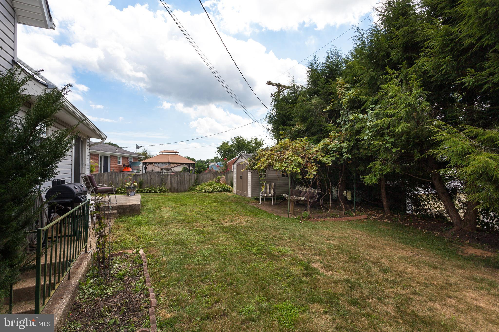 PERRY HALL ESTATES - Residential