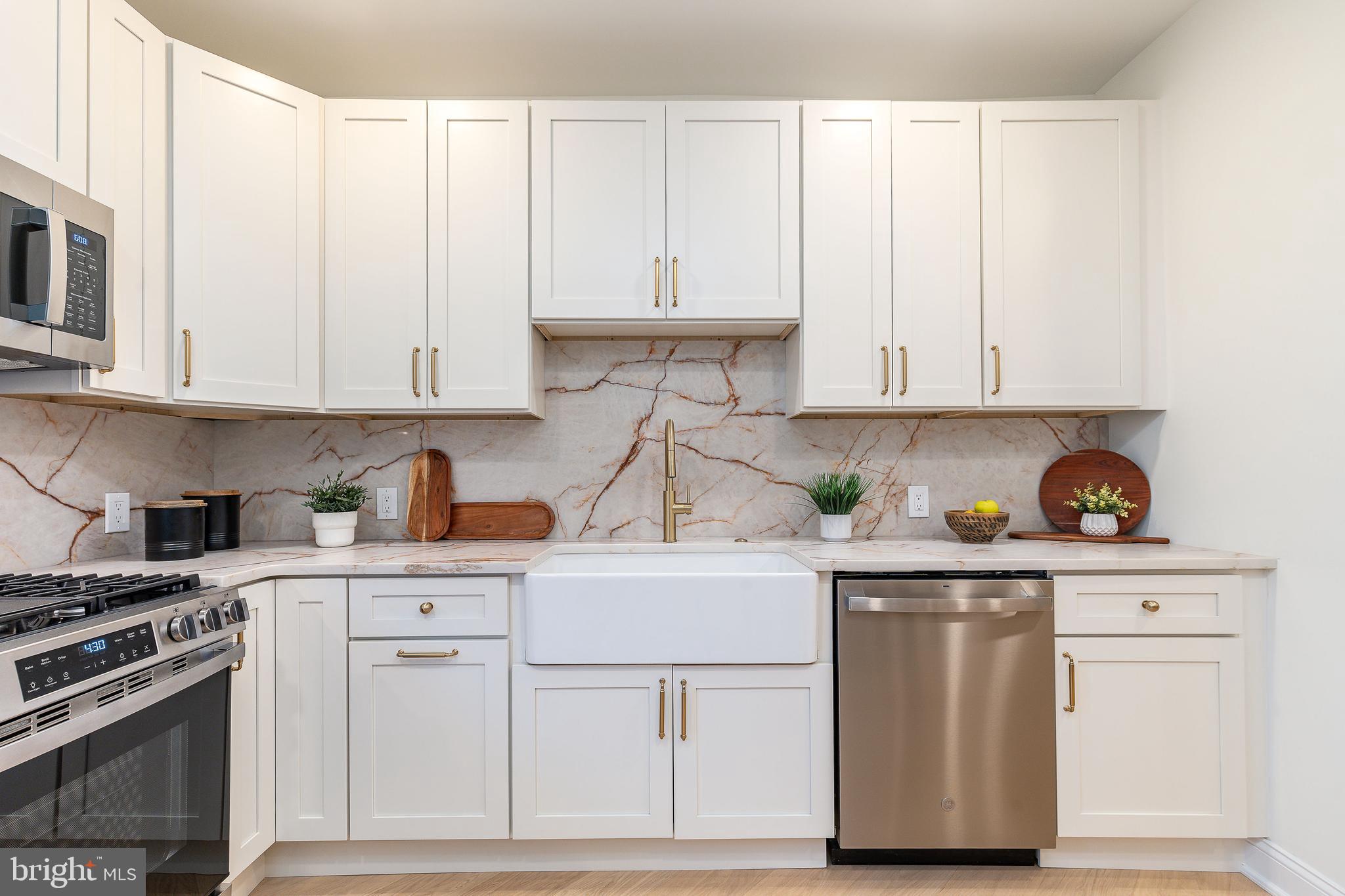 PASSYUNK SQUARE - Residential