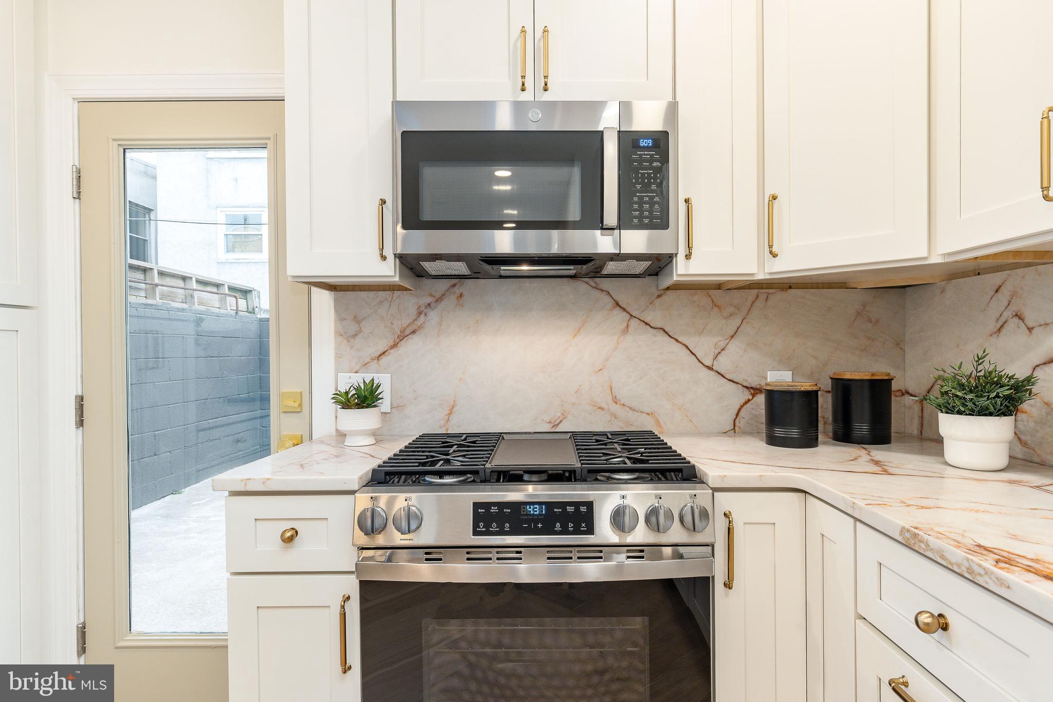 PASSYUNK SQUARE - Residential