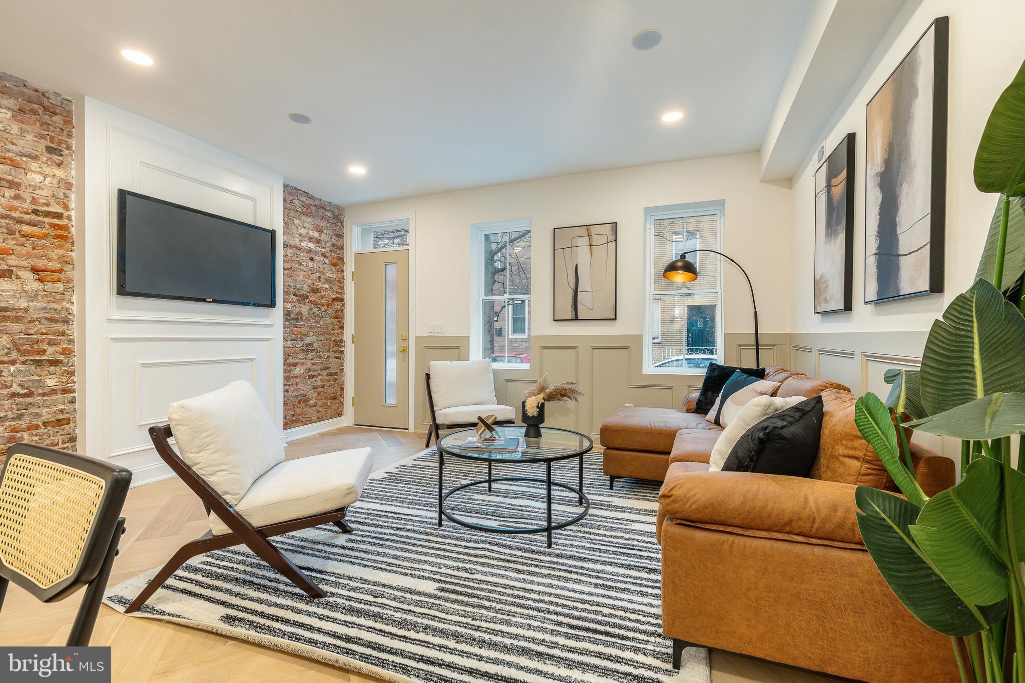 PASSYUNK SQUARE - Residential