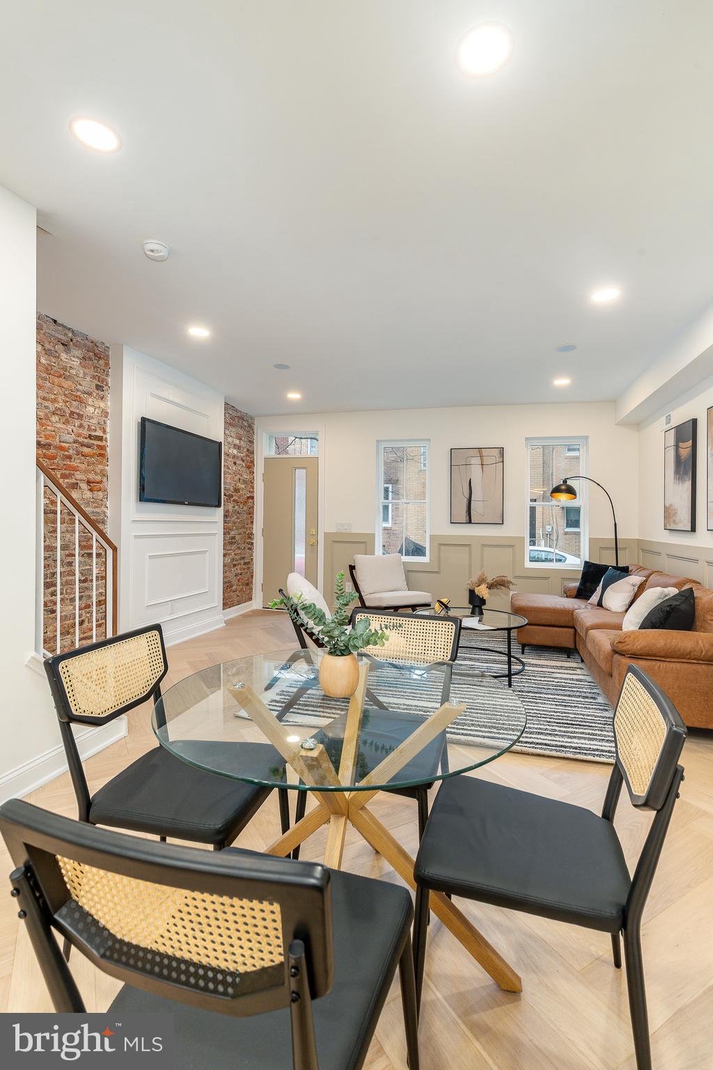 PASSYUNK SQUARE - Residential