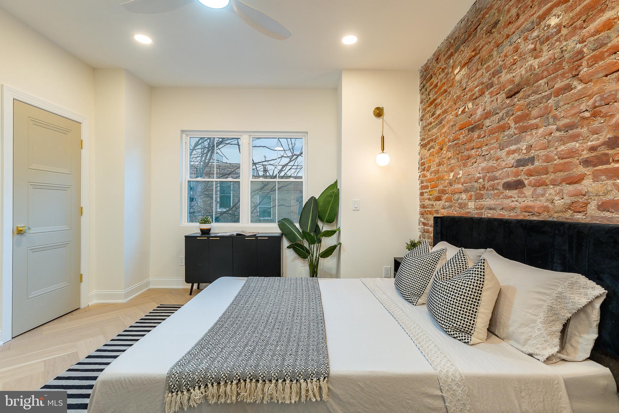 PASSYUNK SQUARE - Residential