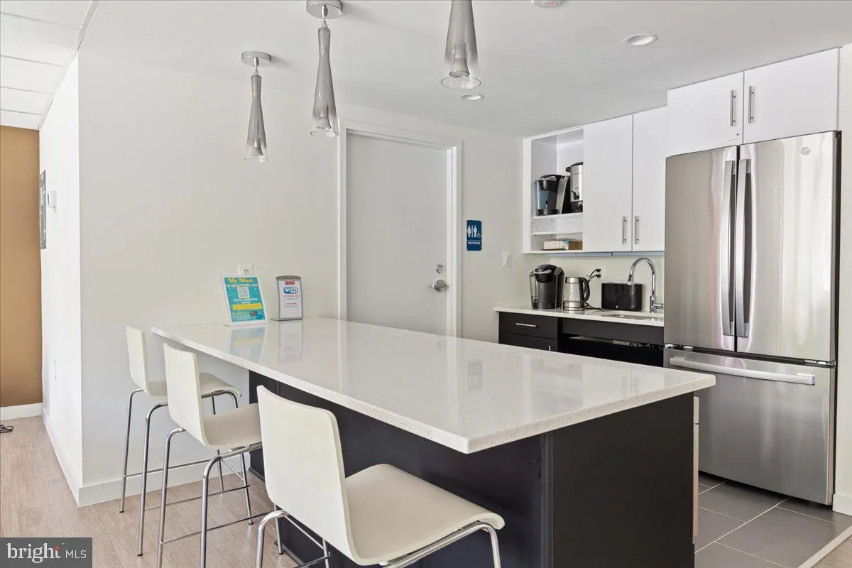 Alexandria, Virginia 22302, United States, 3 Bedrooms Bedrooms, ,2 BathroomsBathrooms,Residential,Contingent,124189