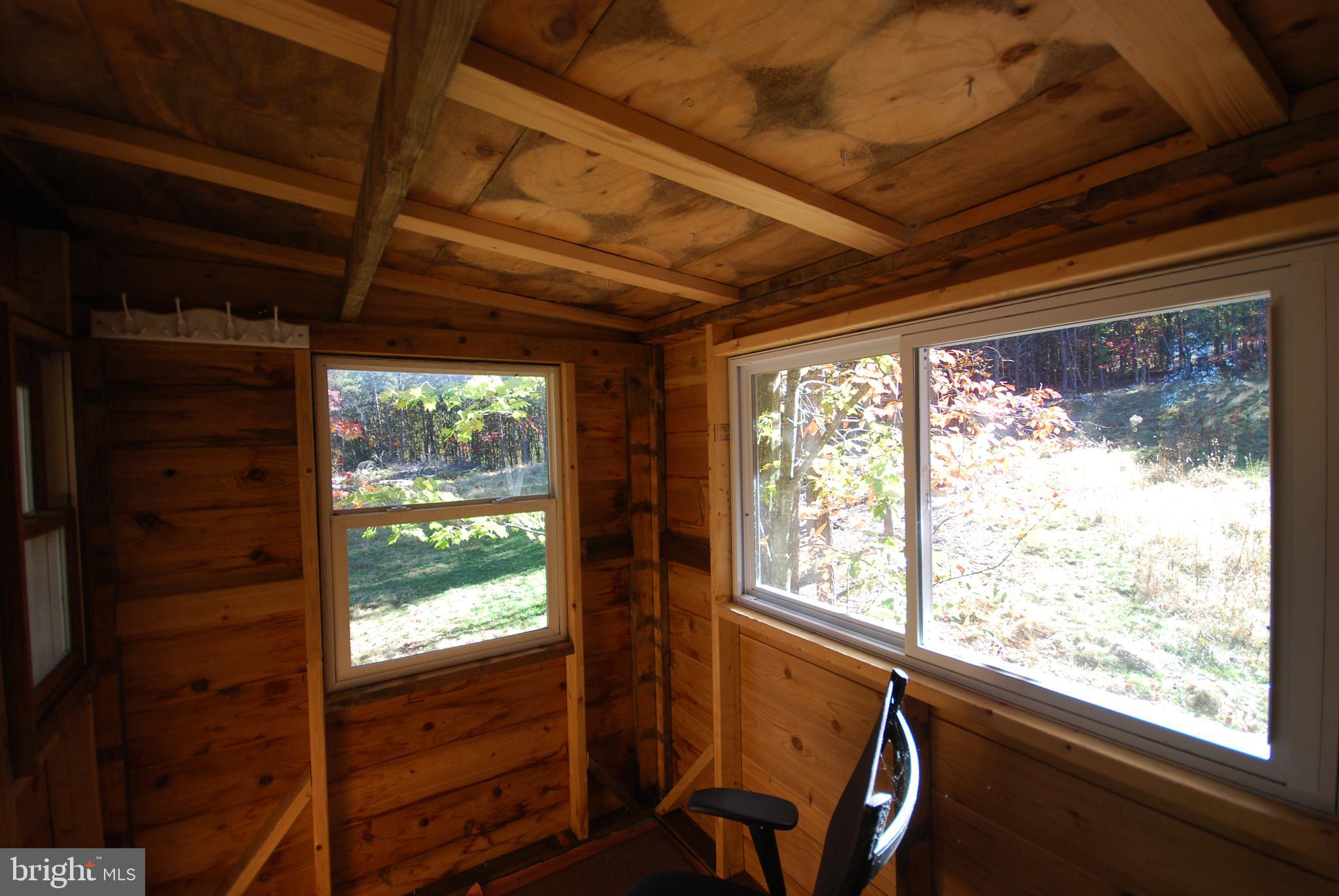 ASHTON WOODS PROPERTY OWNERS ASSOCIATION - Land