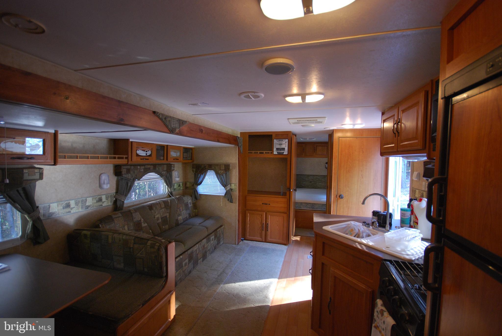 ASHTON WOODS PROPERTY OWNERS ASSOCIATION - Land