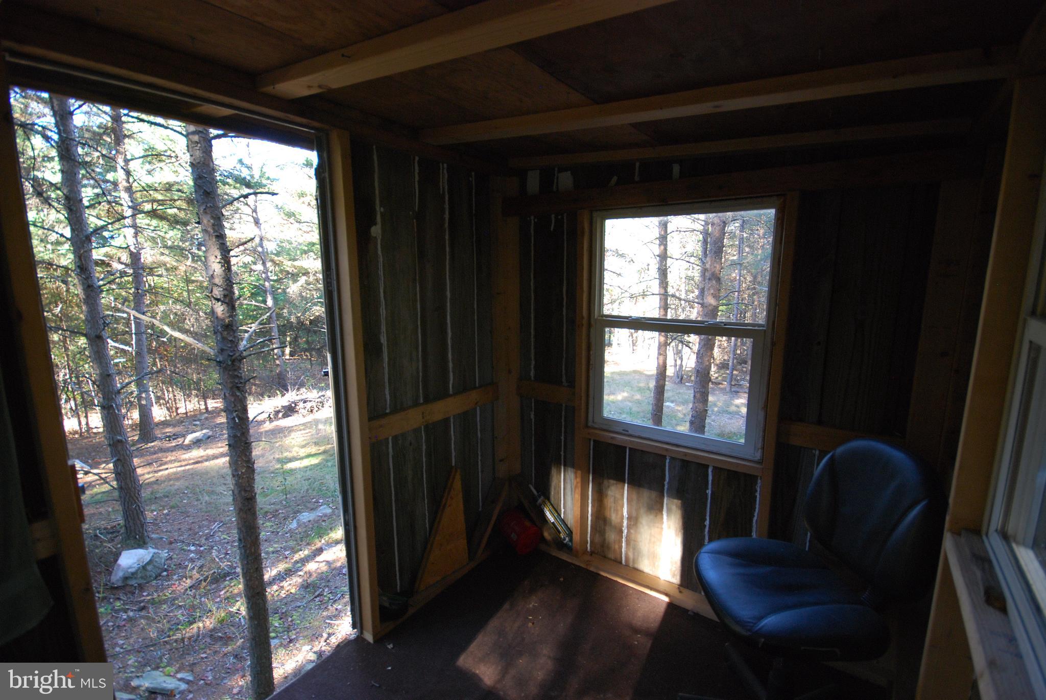 ASHTON WOODS PROPERTY OWNERS ASSOCIATION - Land