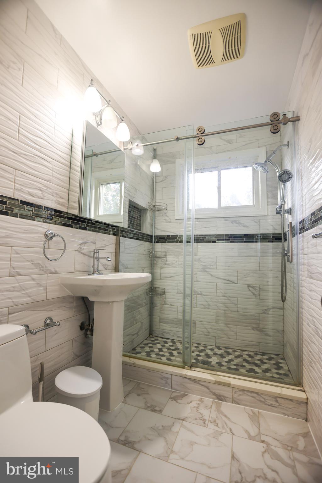 CEDAR CREST - Residential Lease