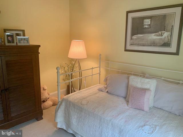 HILLTOWN RIDGE - Residential Lease