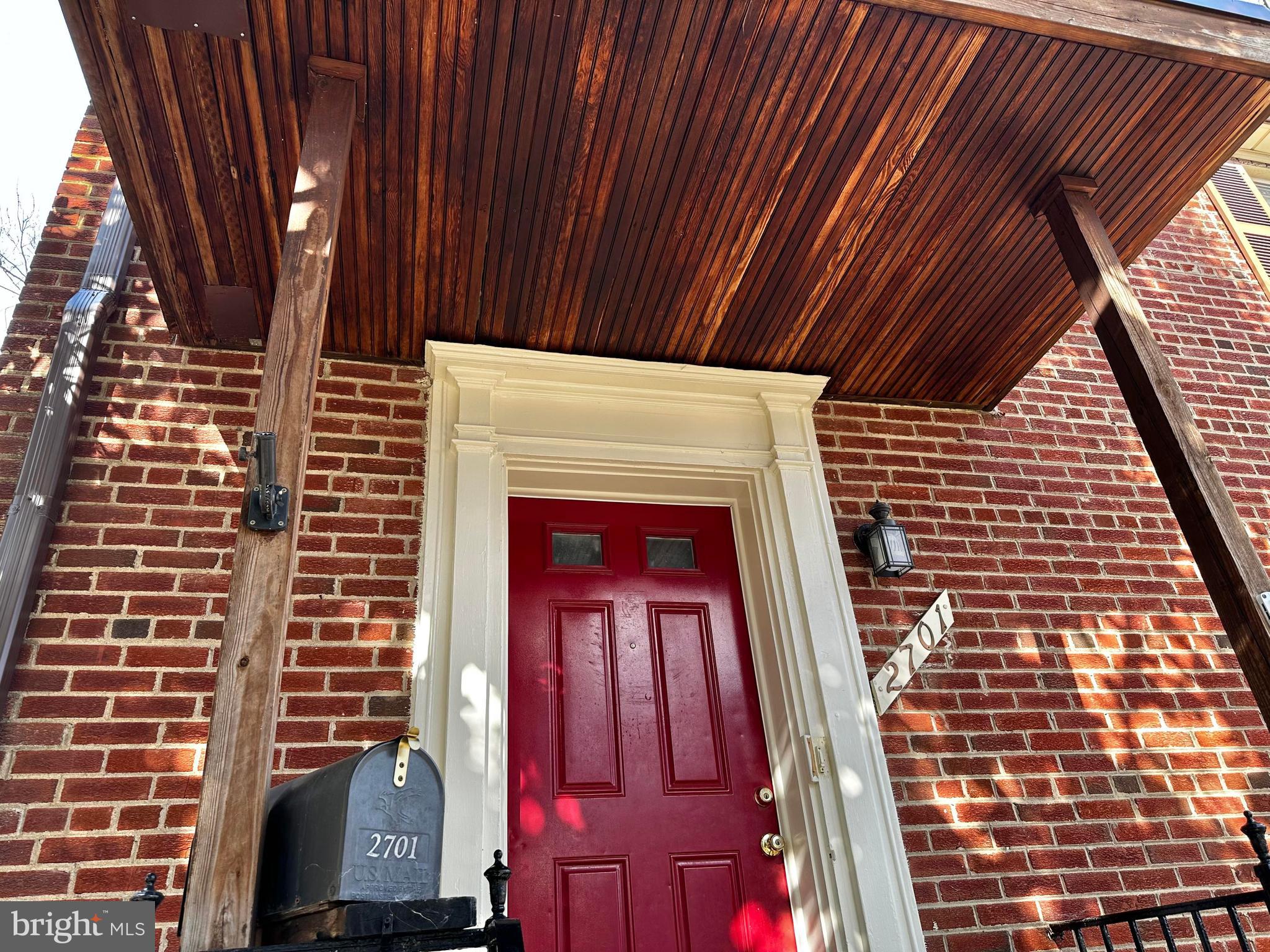 ARLINGTON HILLS - Residential Lease