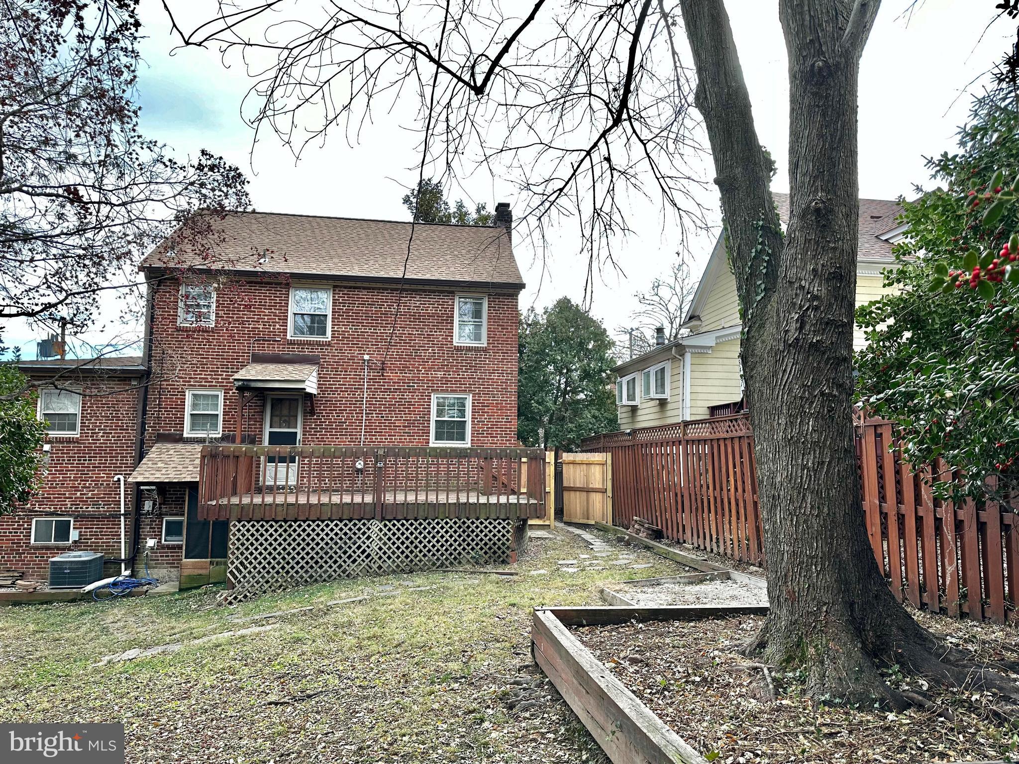 ARLINGTON HILLS - Residential Lease