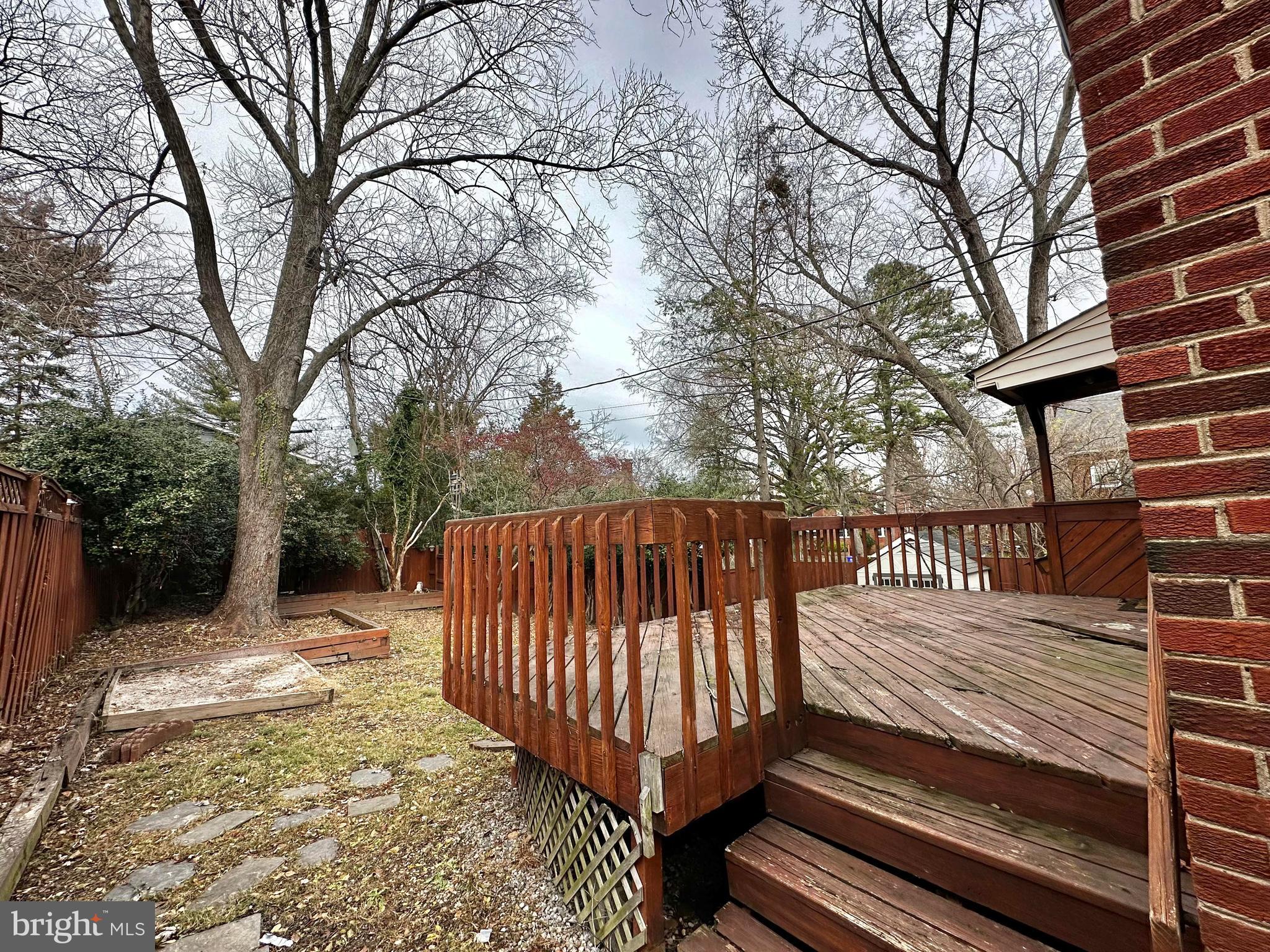 ARLINGTON HILLS - Residential Lease