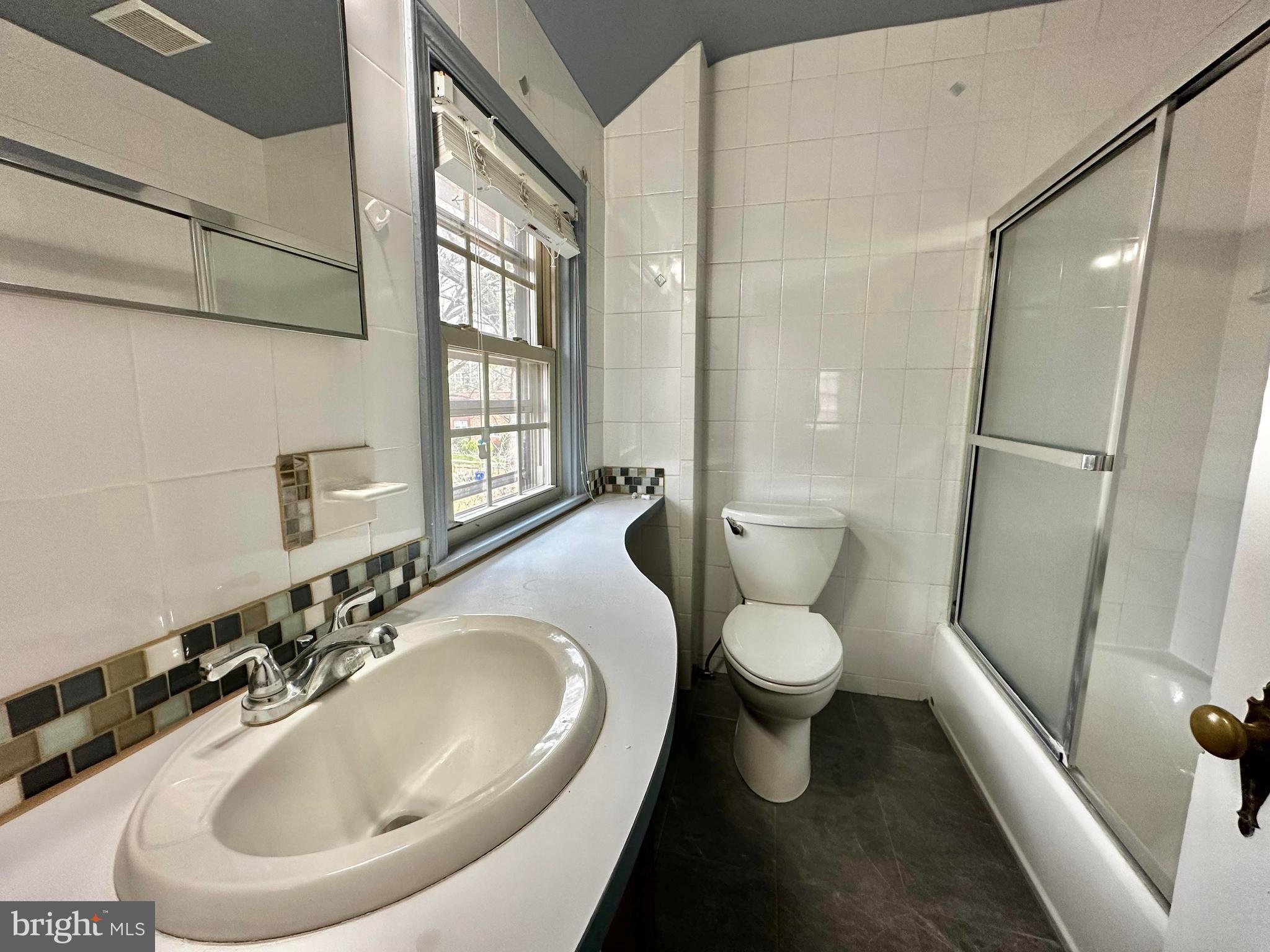 ARLINGTON HILLS - Residential Lease