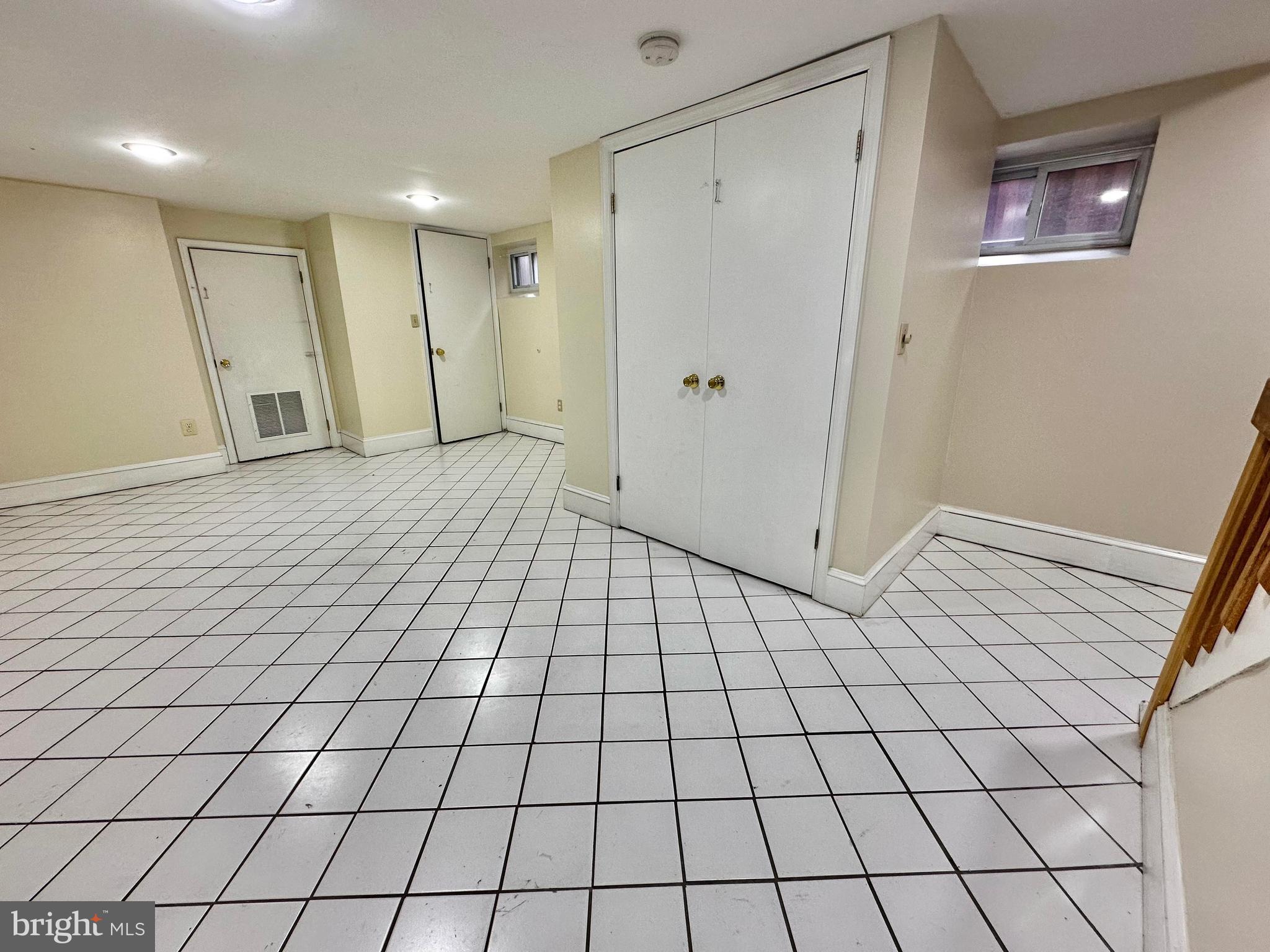 ARLINGTON HILLS - Residential Lease