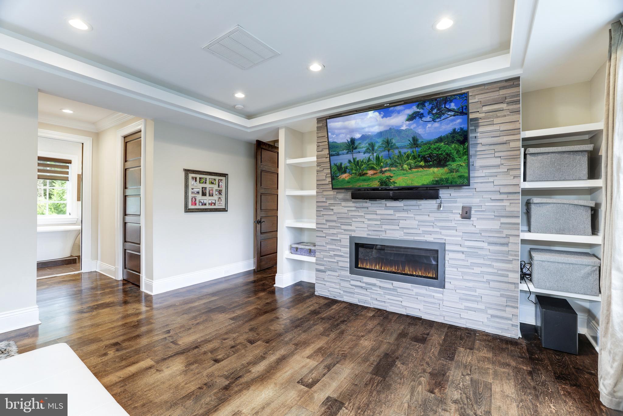 MC LEAN HAMLET - Residential