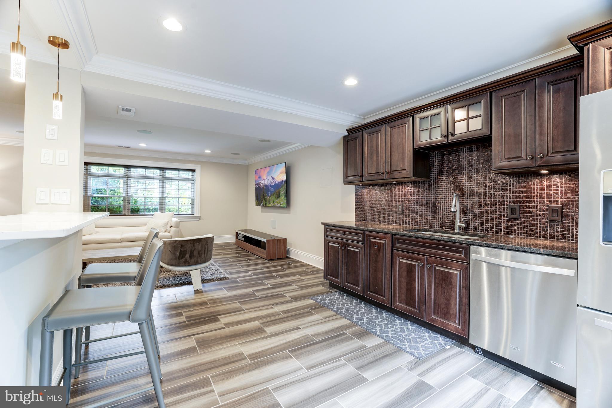 MC LEAN HAMLET - Residential