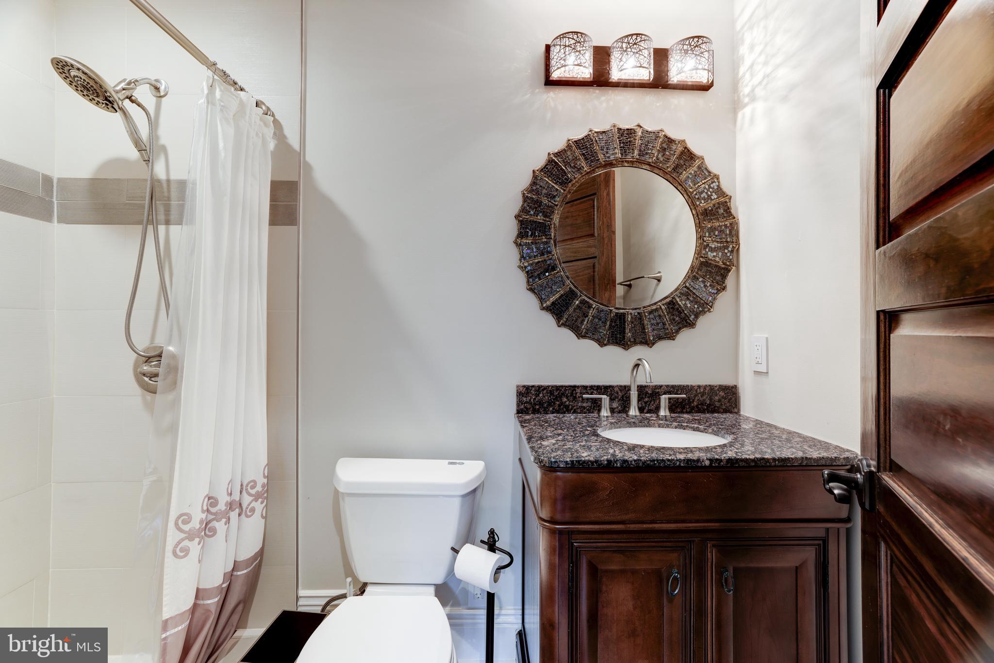 MC LEAN HAMLET - Residential