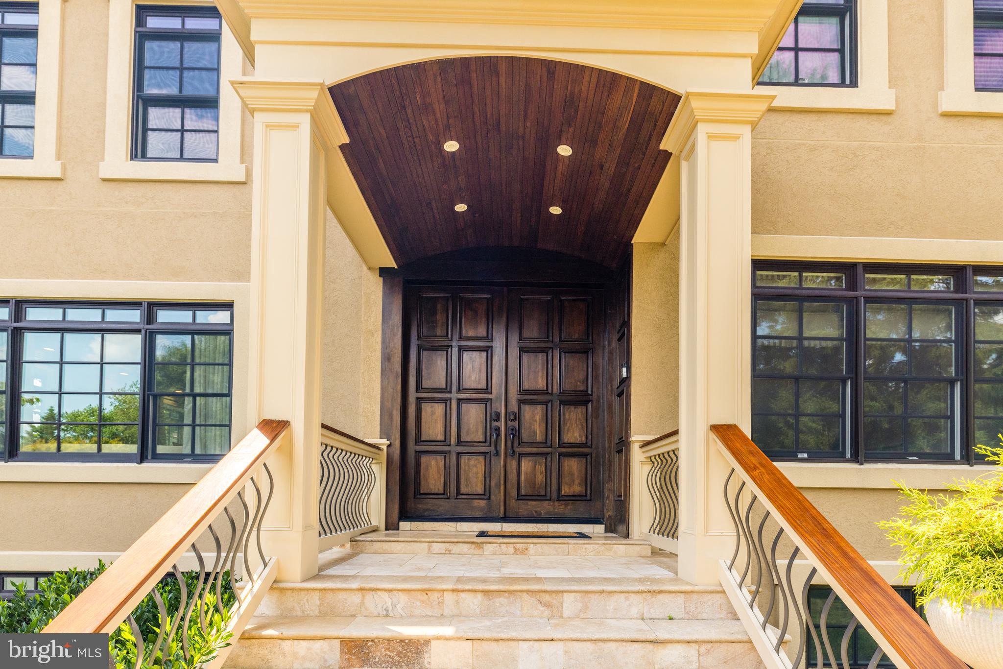 MC LEAN HAMLET - Residential