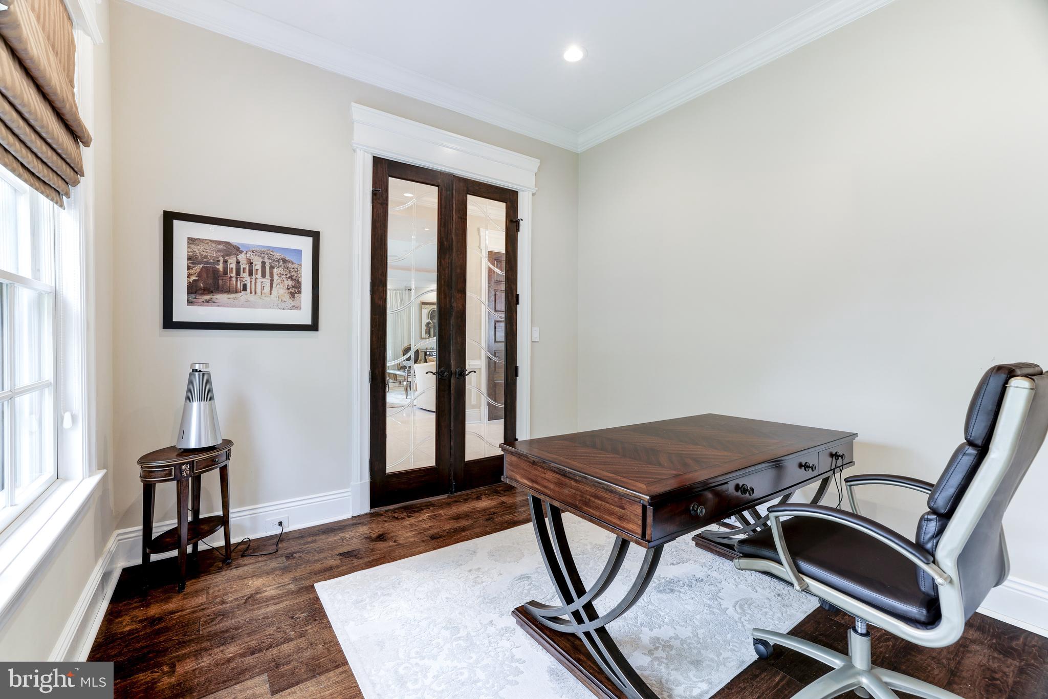 MC LEAN HAMLET - Residential