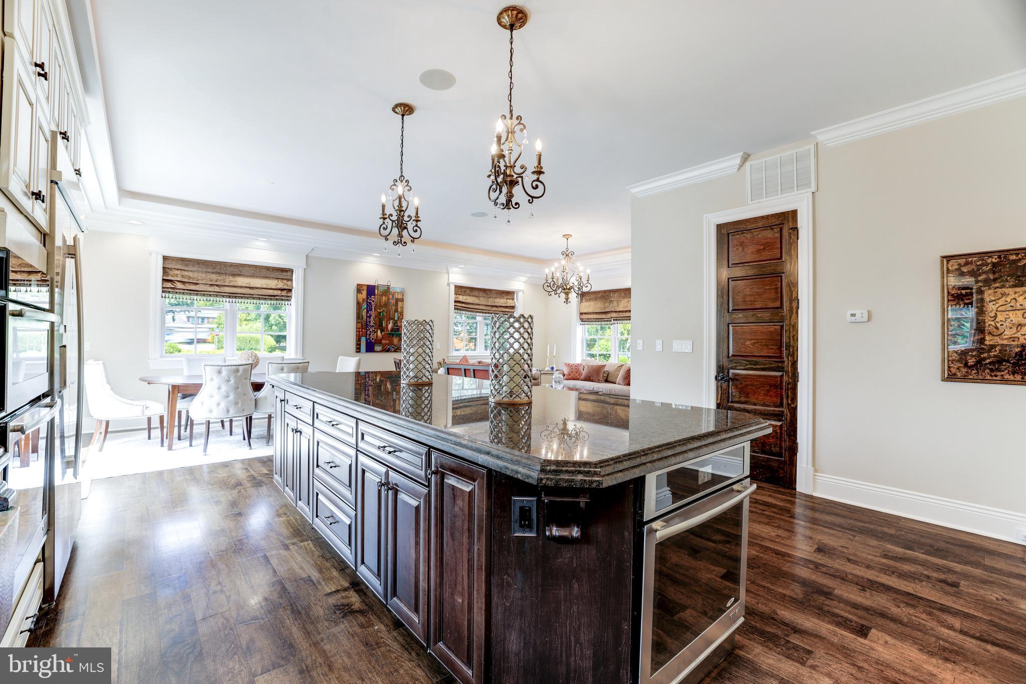 MC LEAN HAMLET - Residential