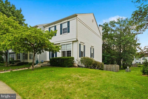 Townhouse For Rent - 21028 Coach House Square<br/> Loudoun County, ASHBURN, VA 20147