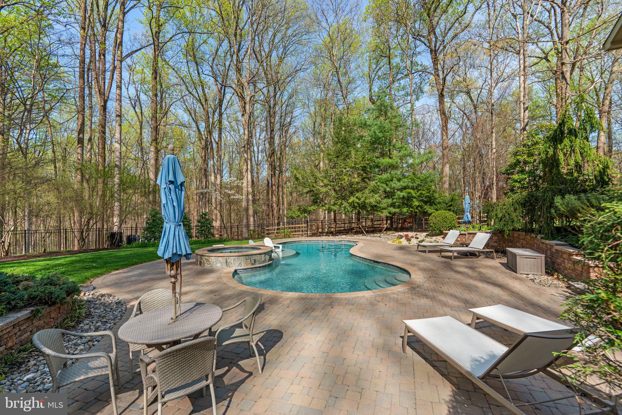 SIMPSON WOODS - Residential