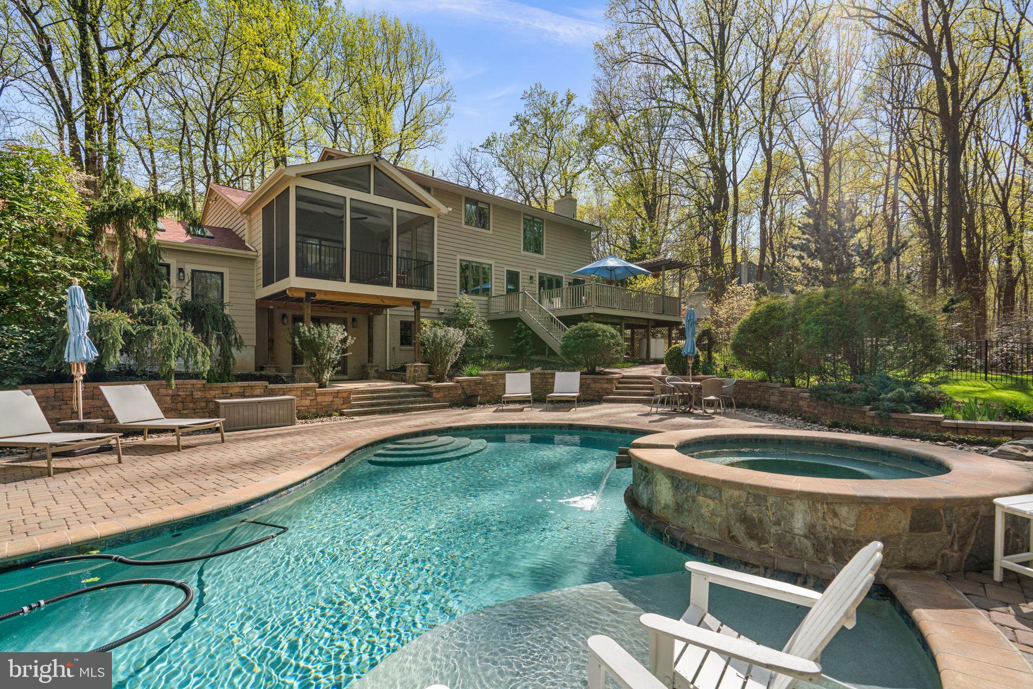 SIMPSON WOODS - Residential