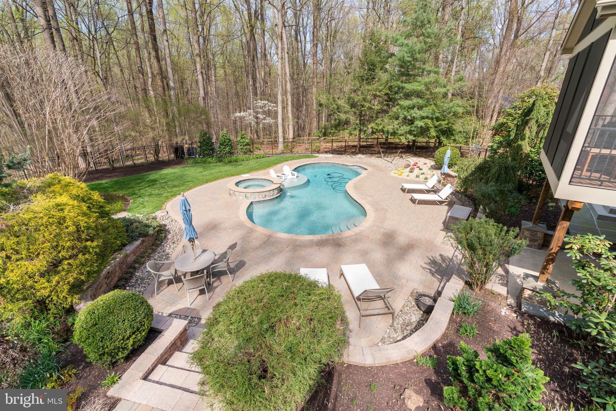 SIMPSON WOODS - Residential