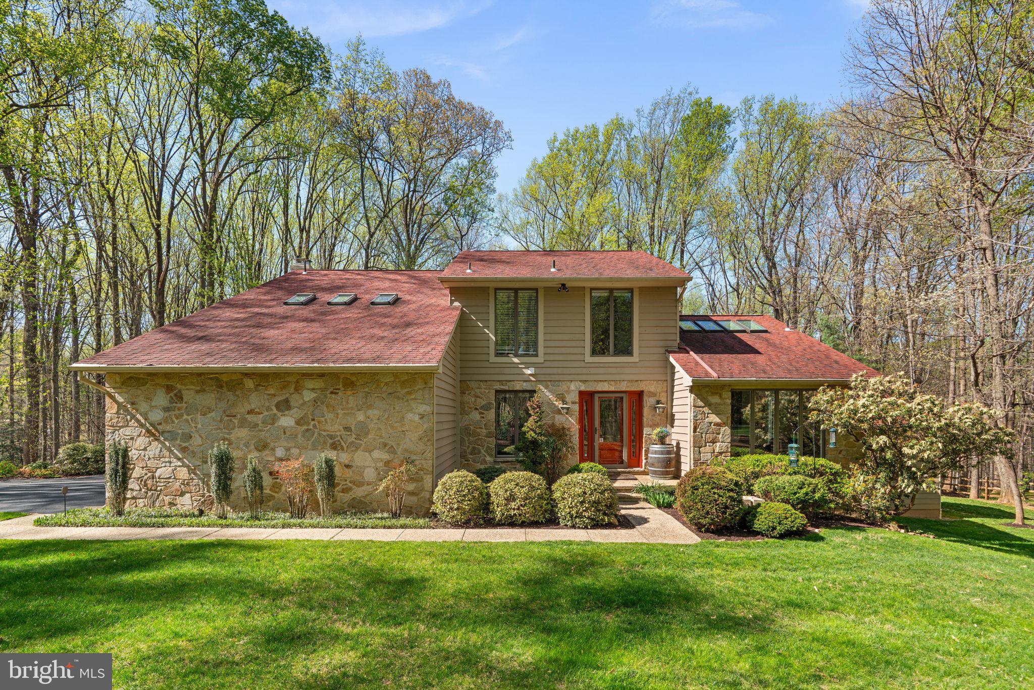 7310 MEADOW WOOD WAY