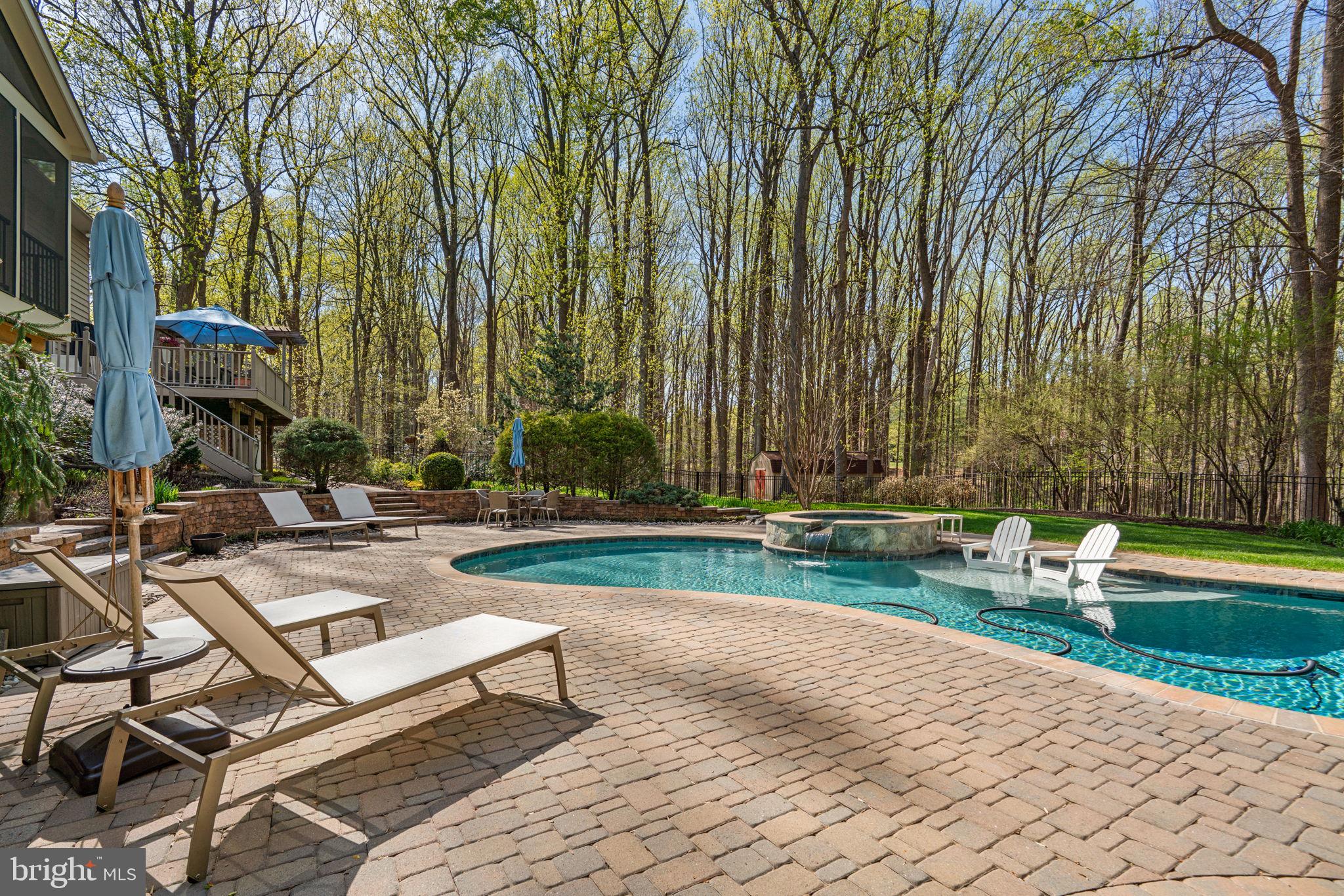 SIMPSON WOODS - Residential