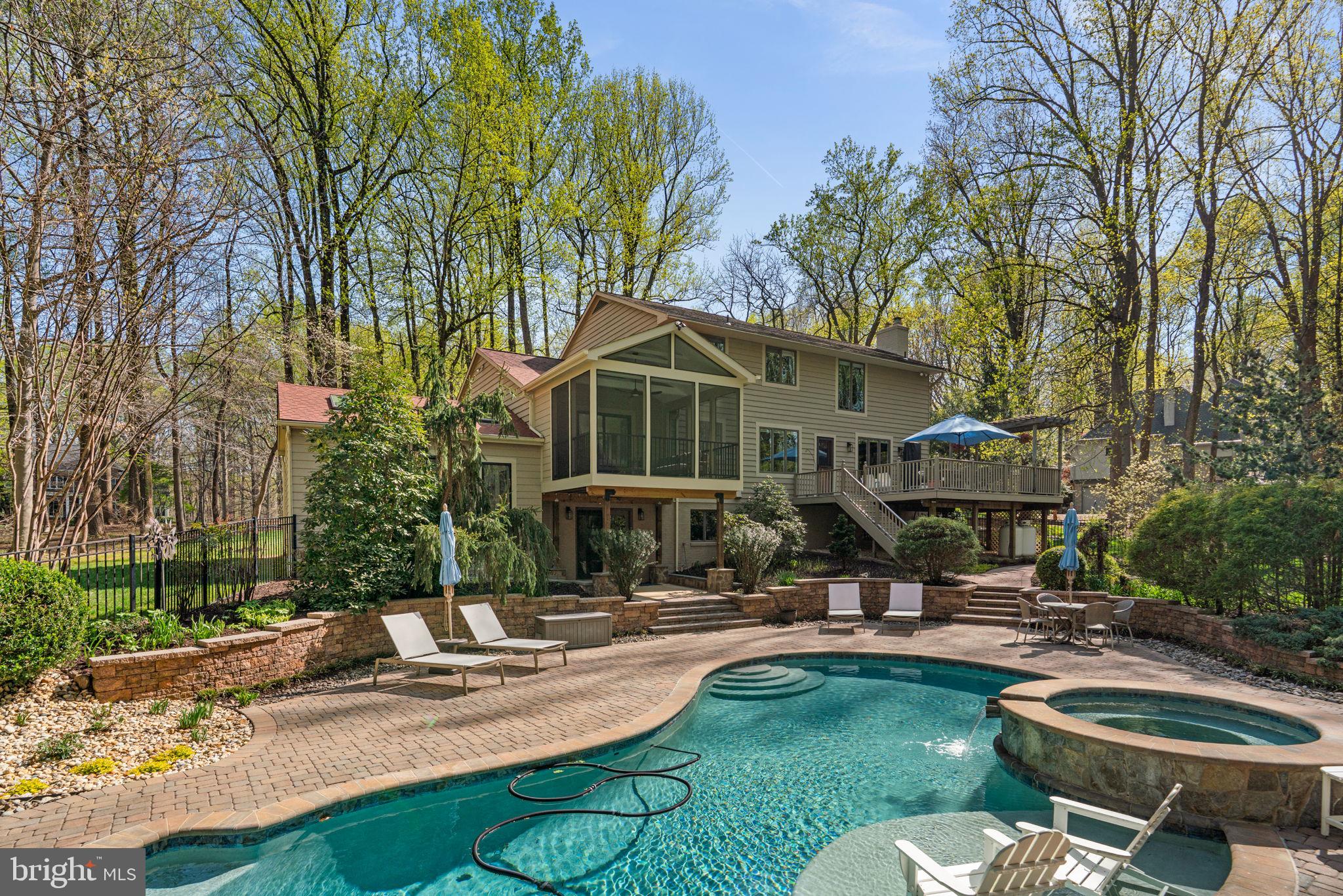 SIMPSON WOODS - Residential