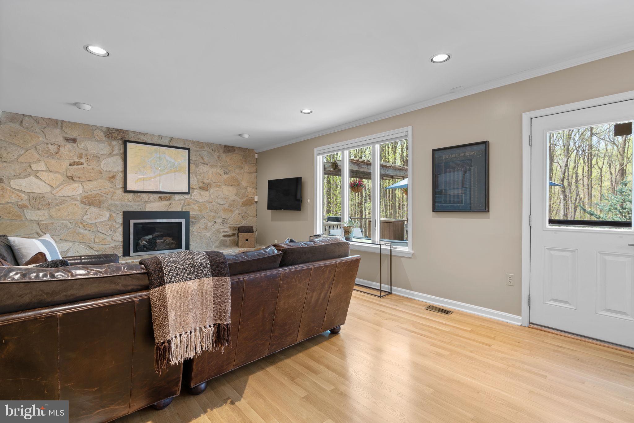 SIMPSON WOODS - Residential