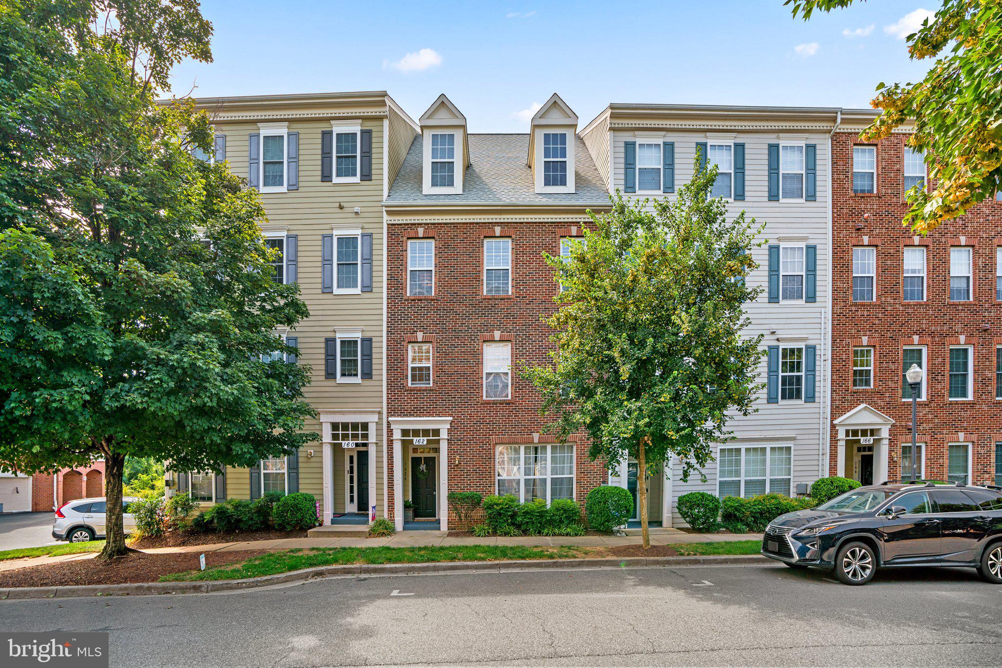 KENTLANDS - Residential