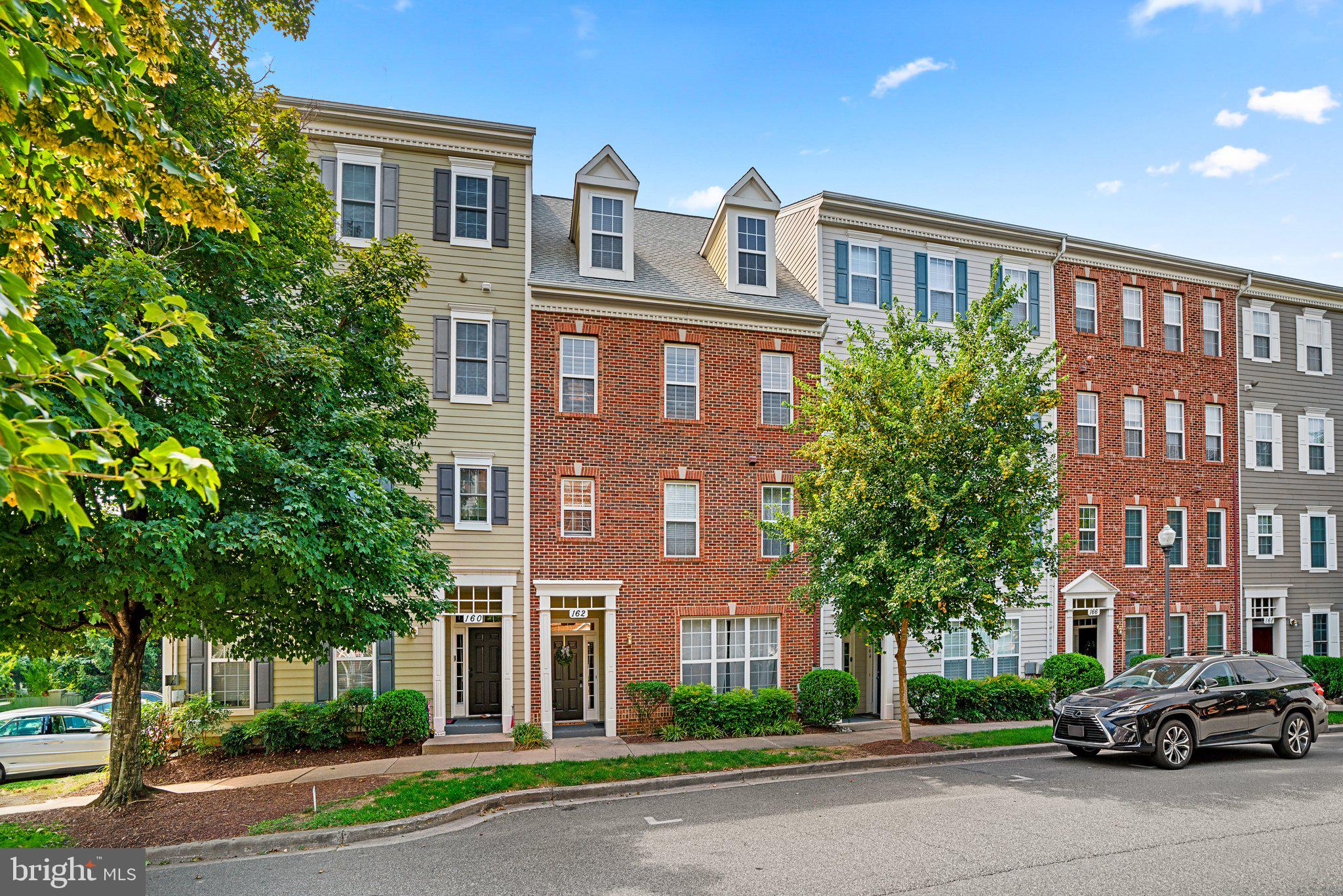 KENTLANDS - Residential