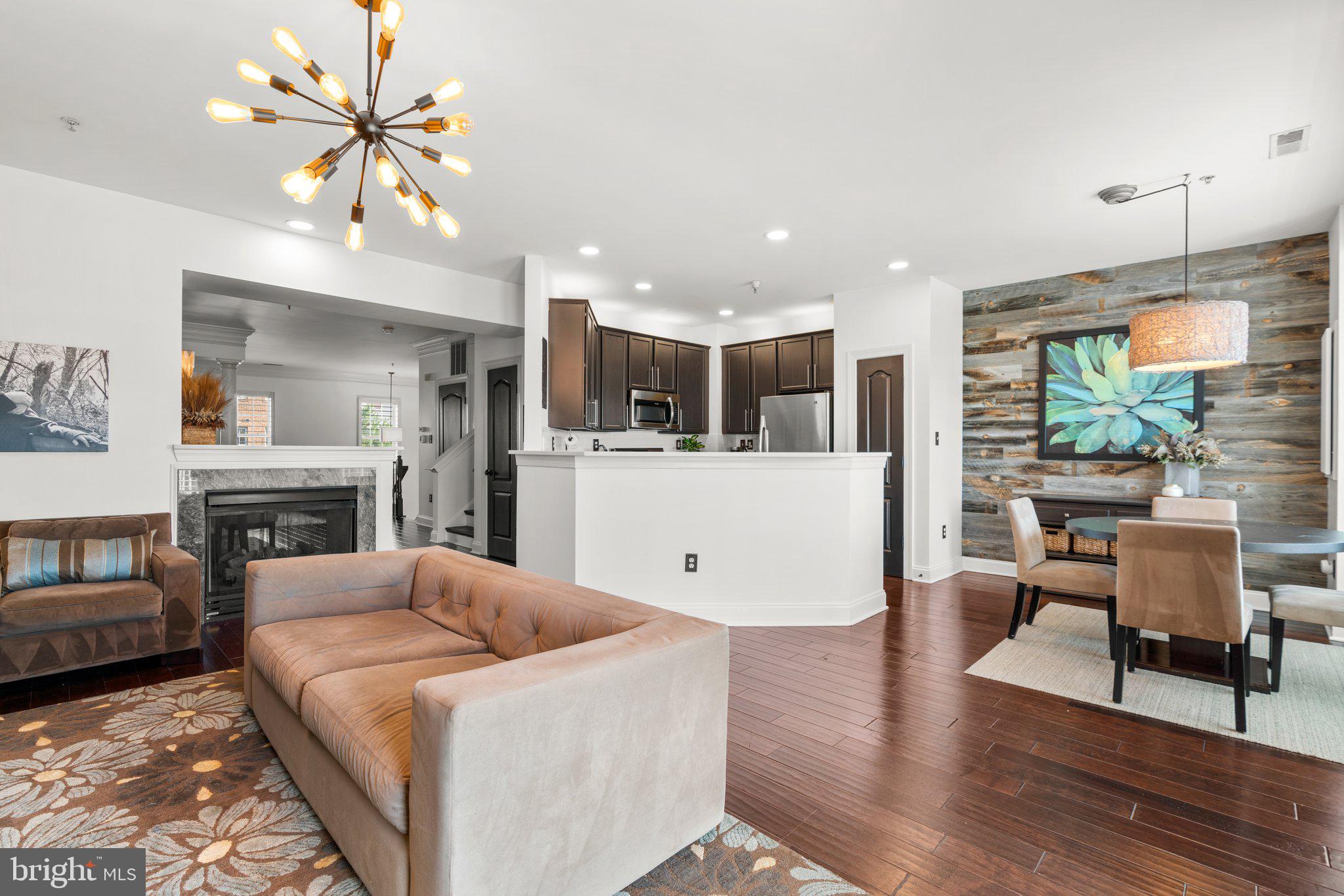 KENTLANDS - Residential