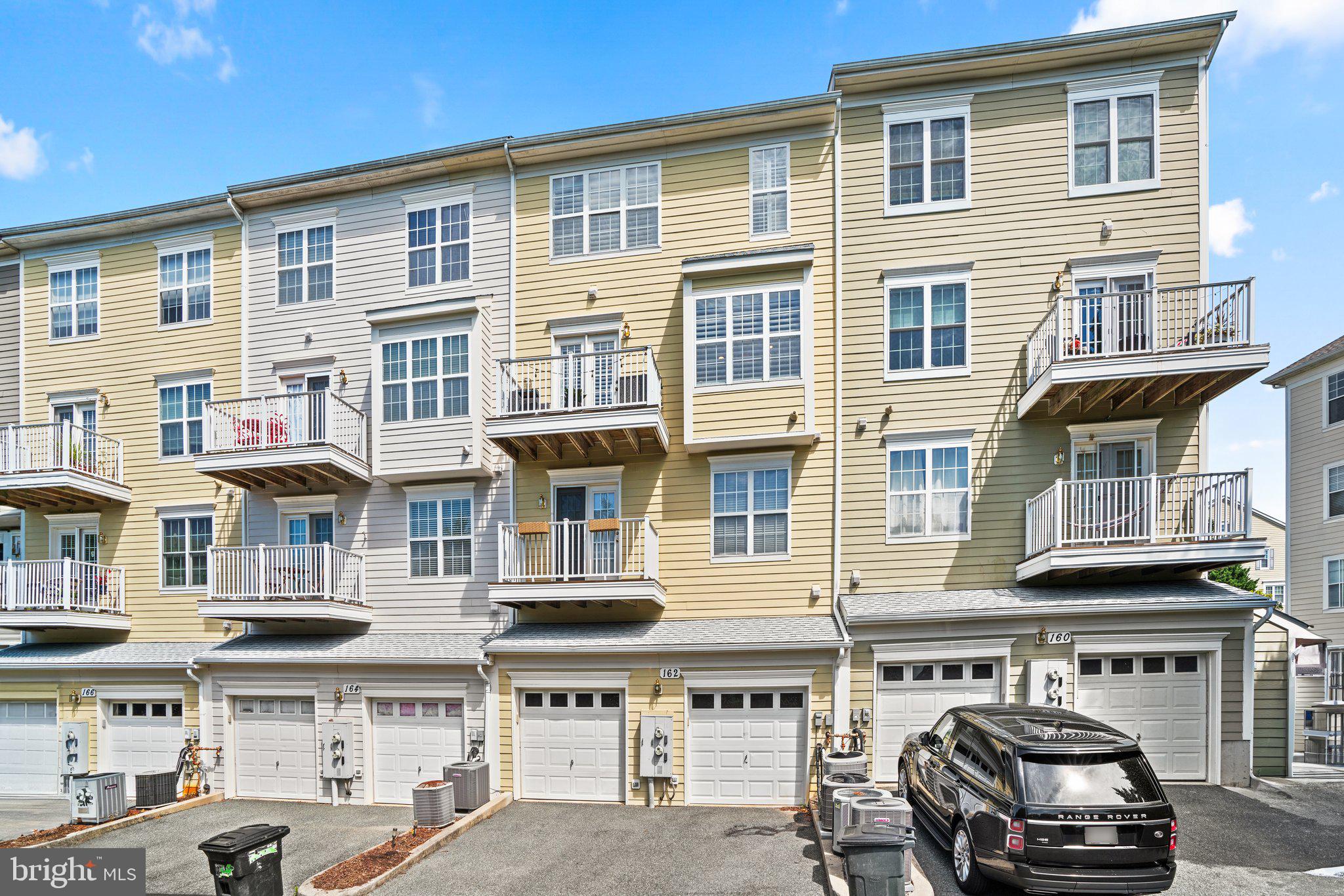 KENTLANDS - Residential