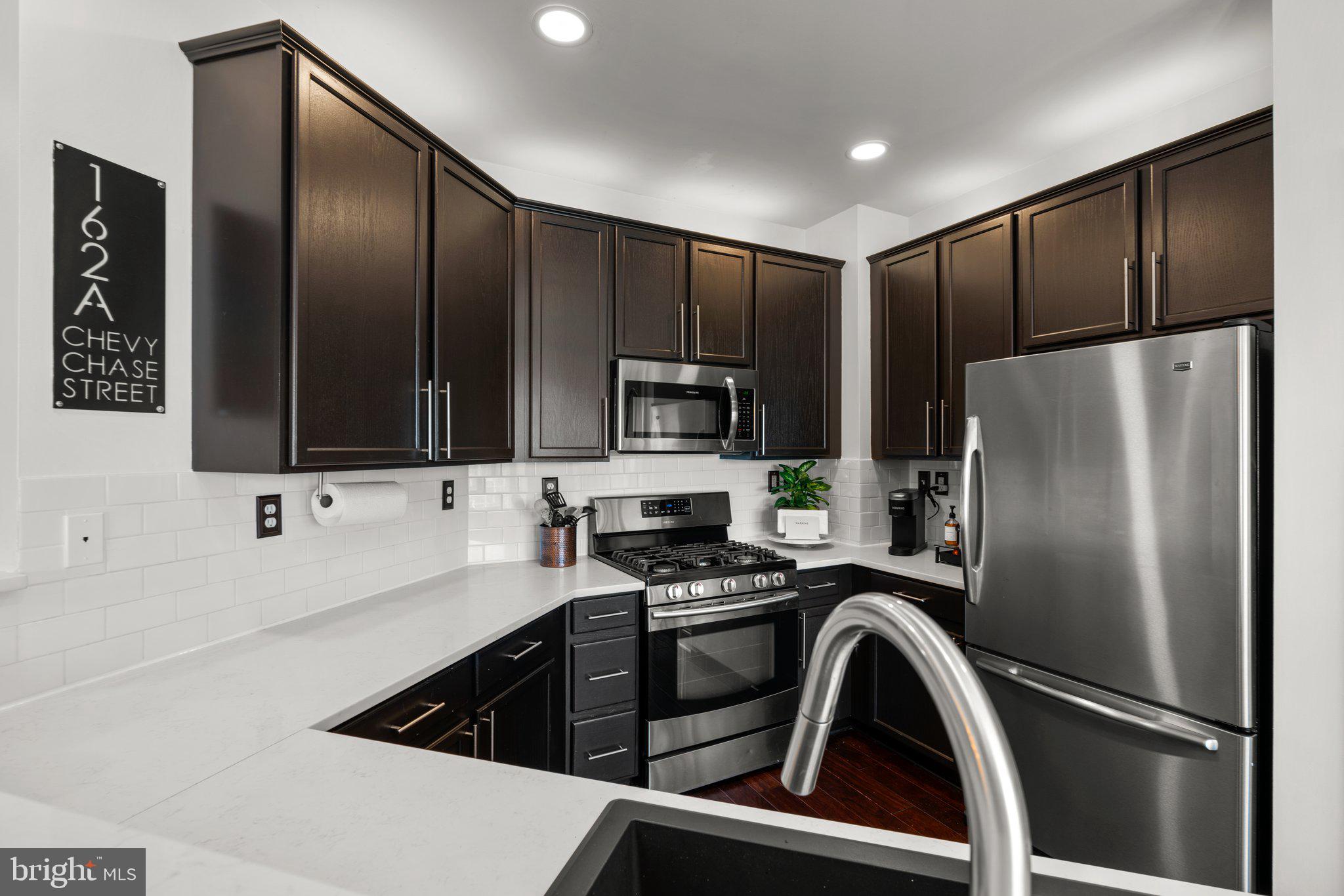 KENTLANDS - Residential