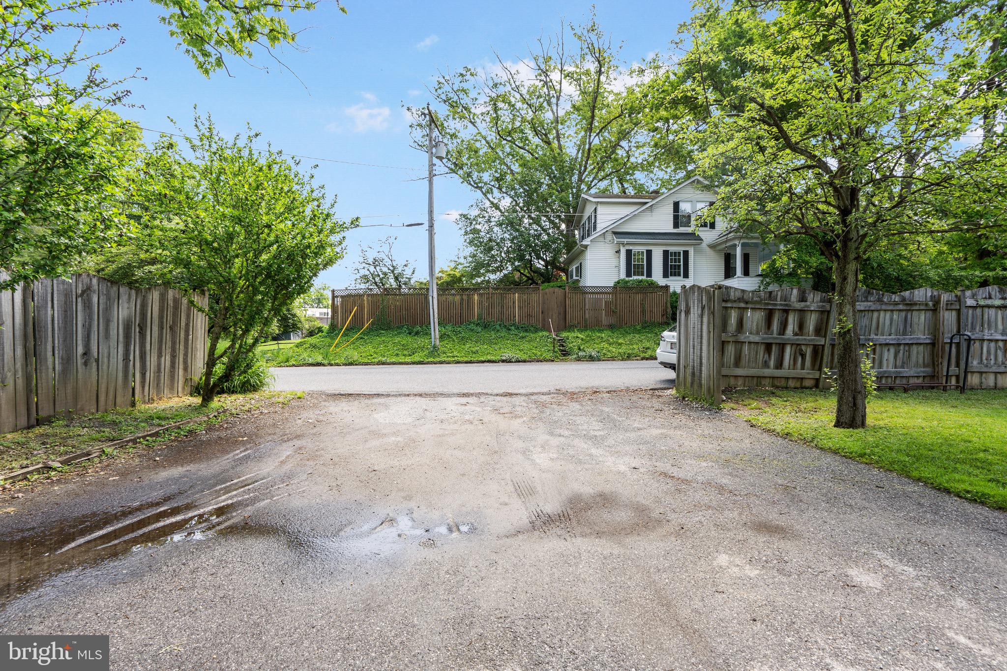 LUTHERVILLE HEIGHTS - Residential Lease