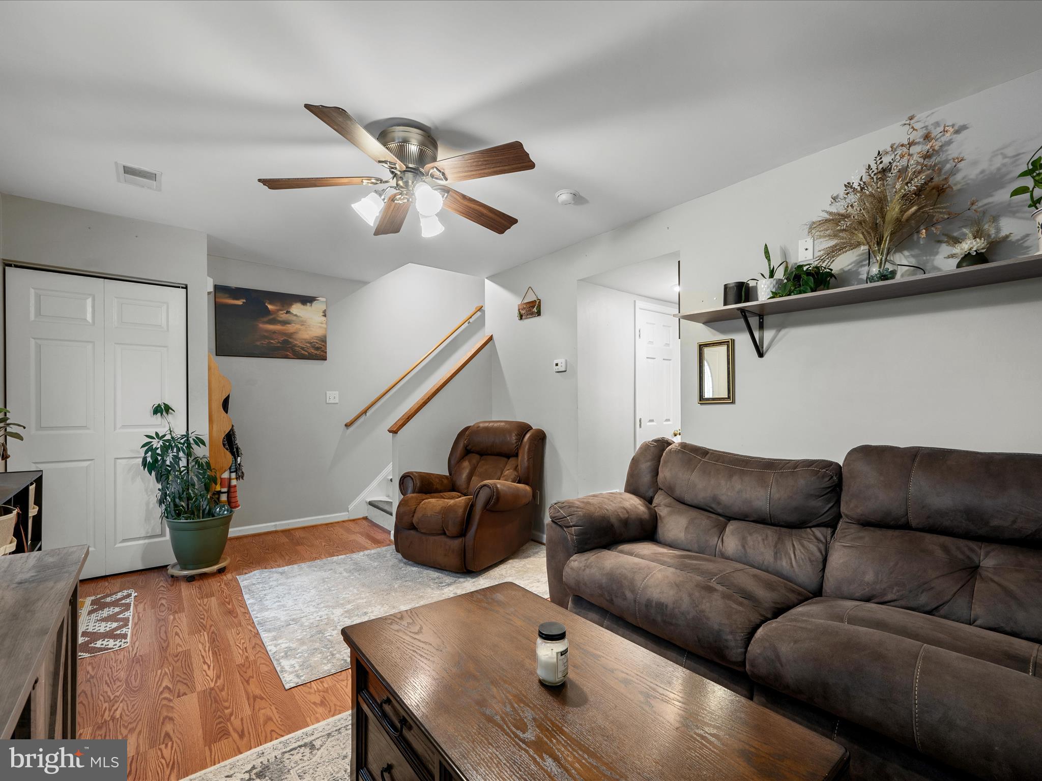 SURRY SQUARE - Residential