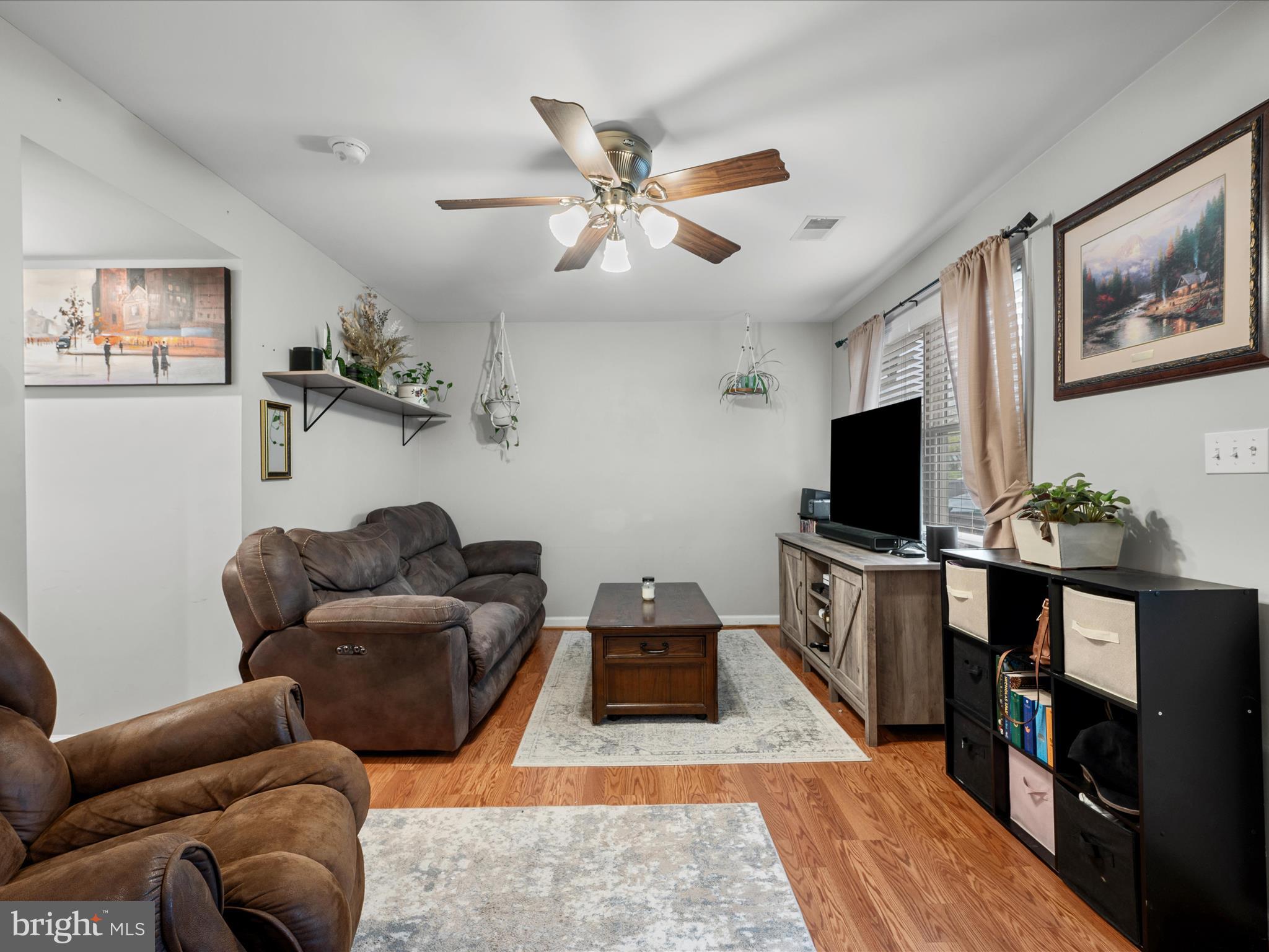 SURRY SQUARE - Residential