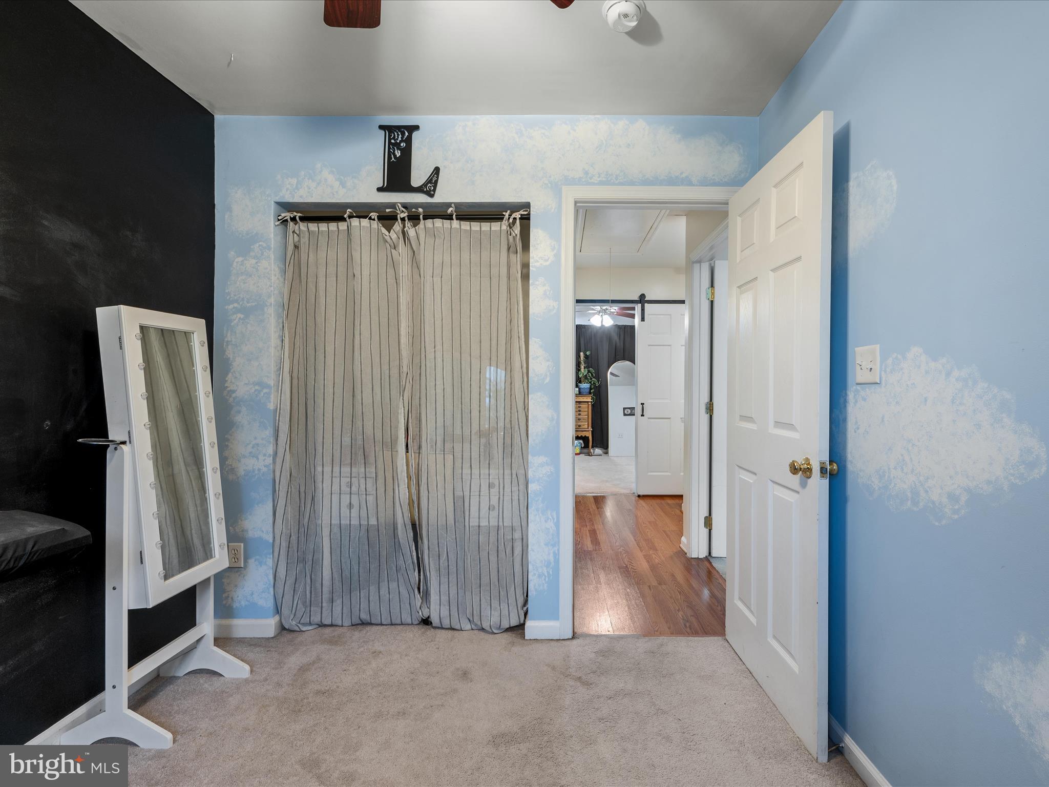 SURRY SQUARE - Residential