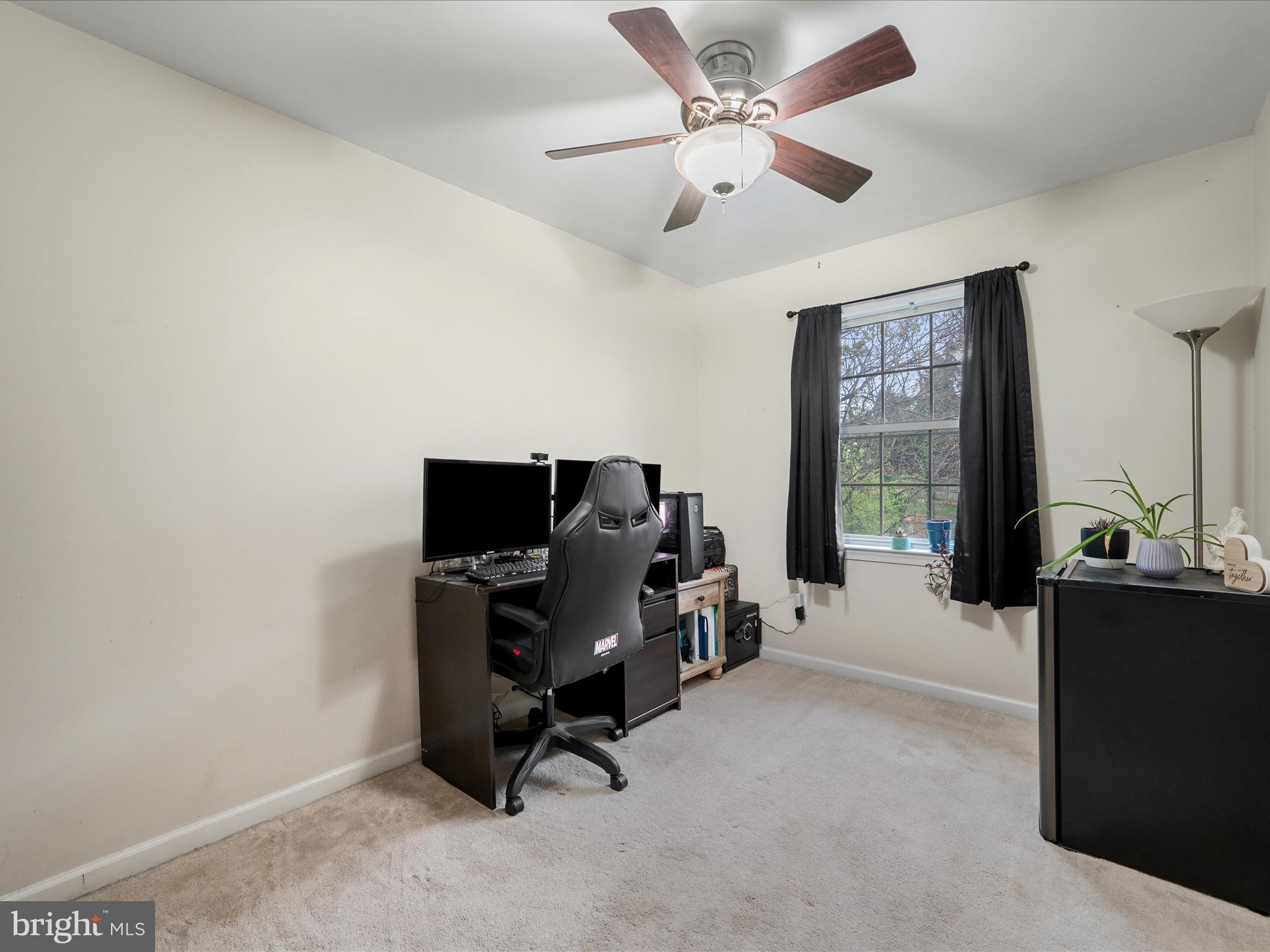 SURRY SQUARE - Residential